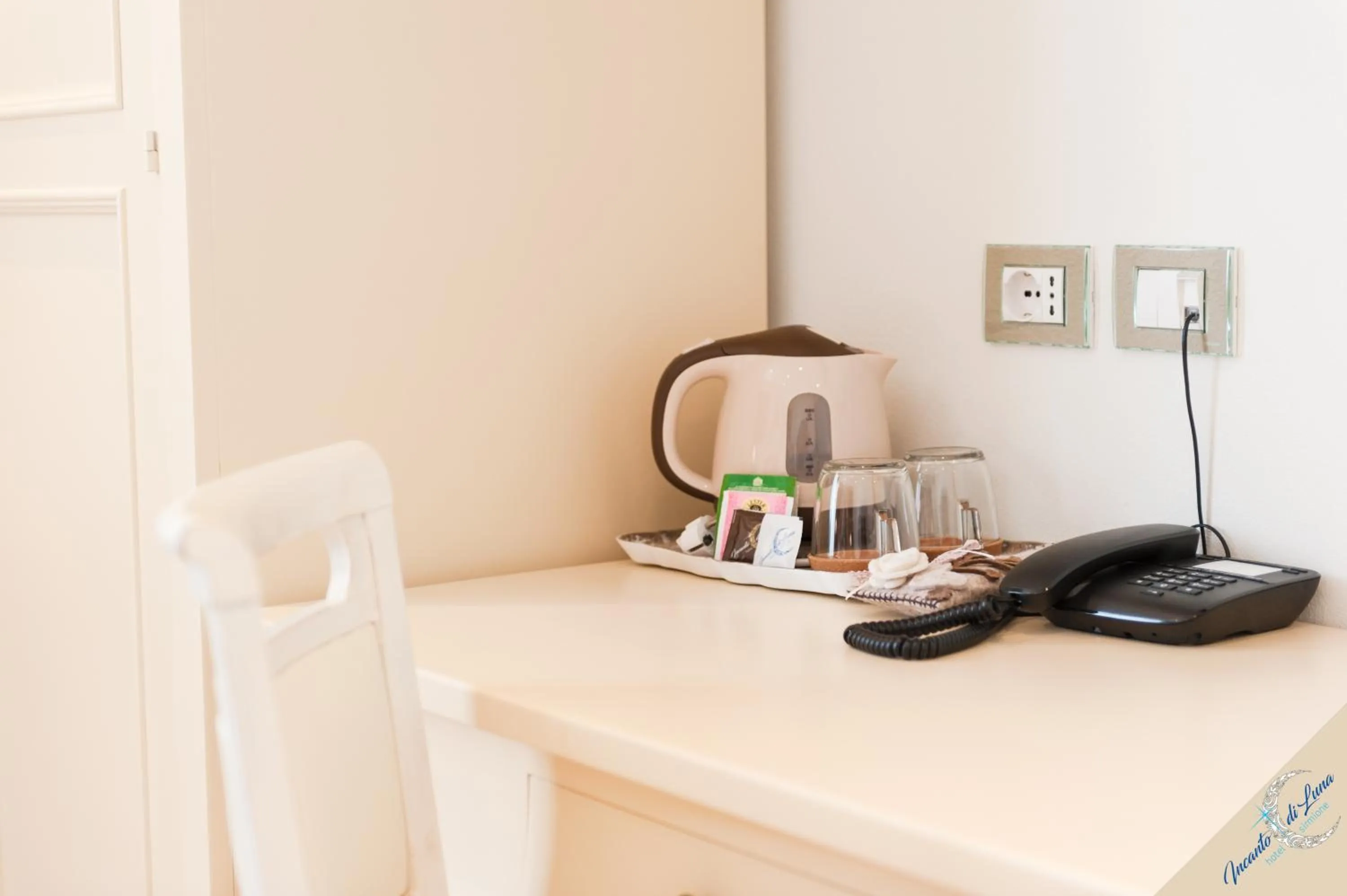 Coffee/tea facilities in Incanto di Luna Hotel