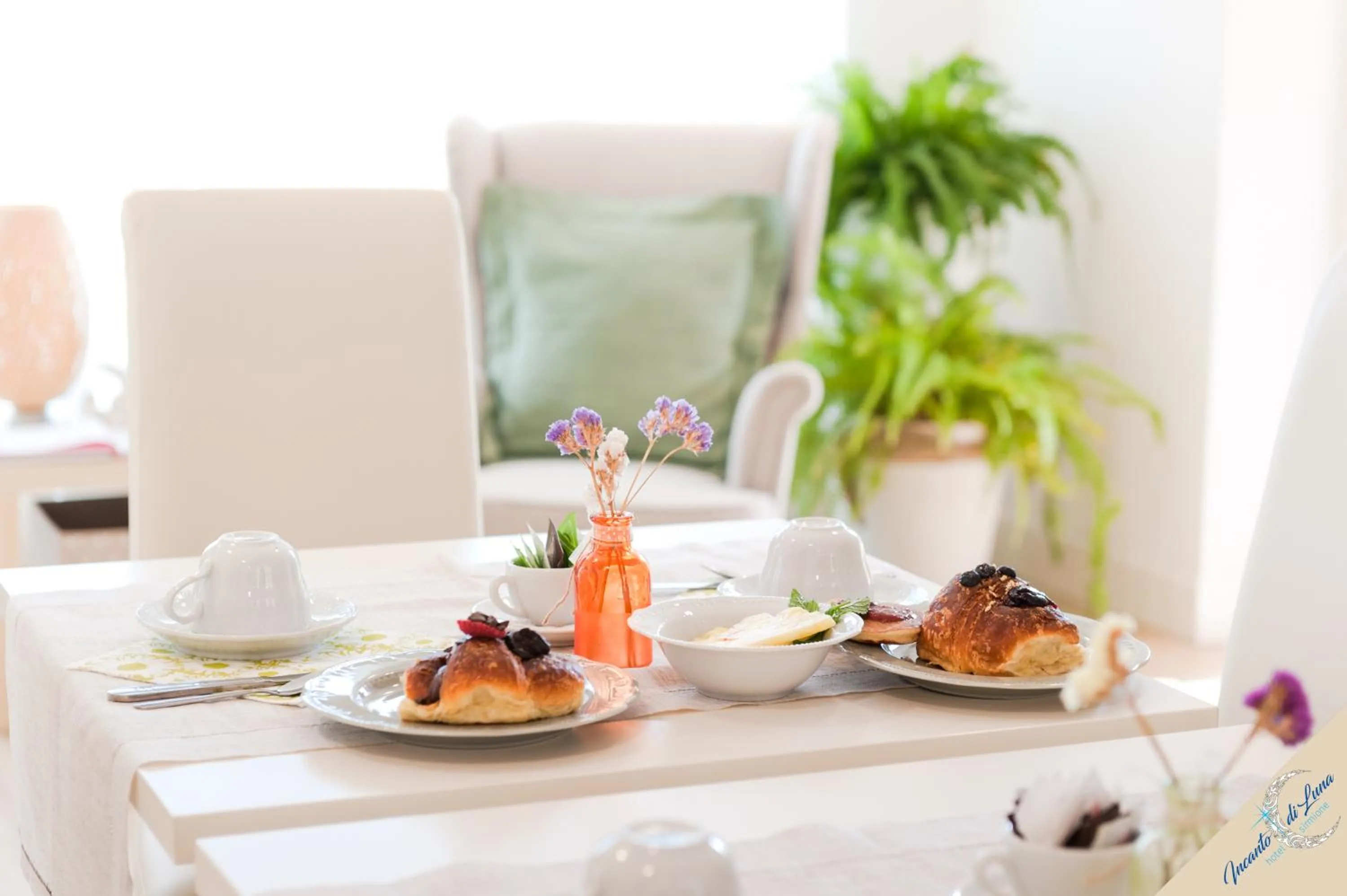 Food and drinks in Incanto di Luna Hotel