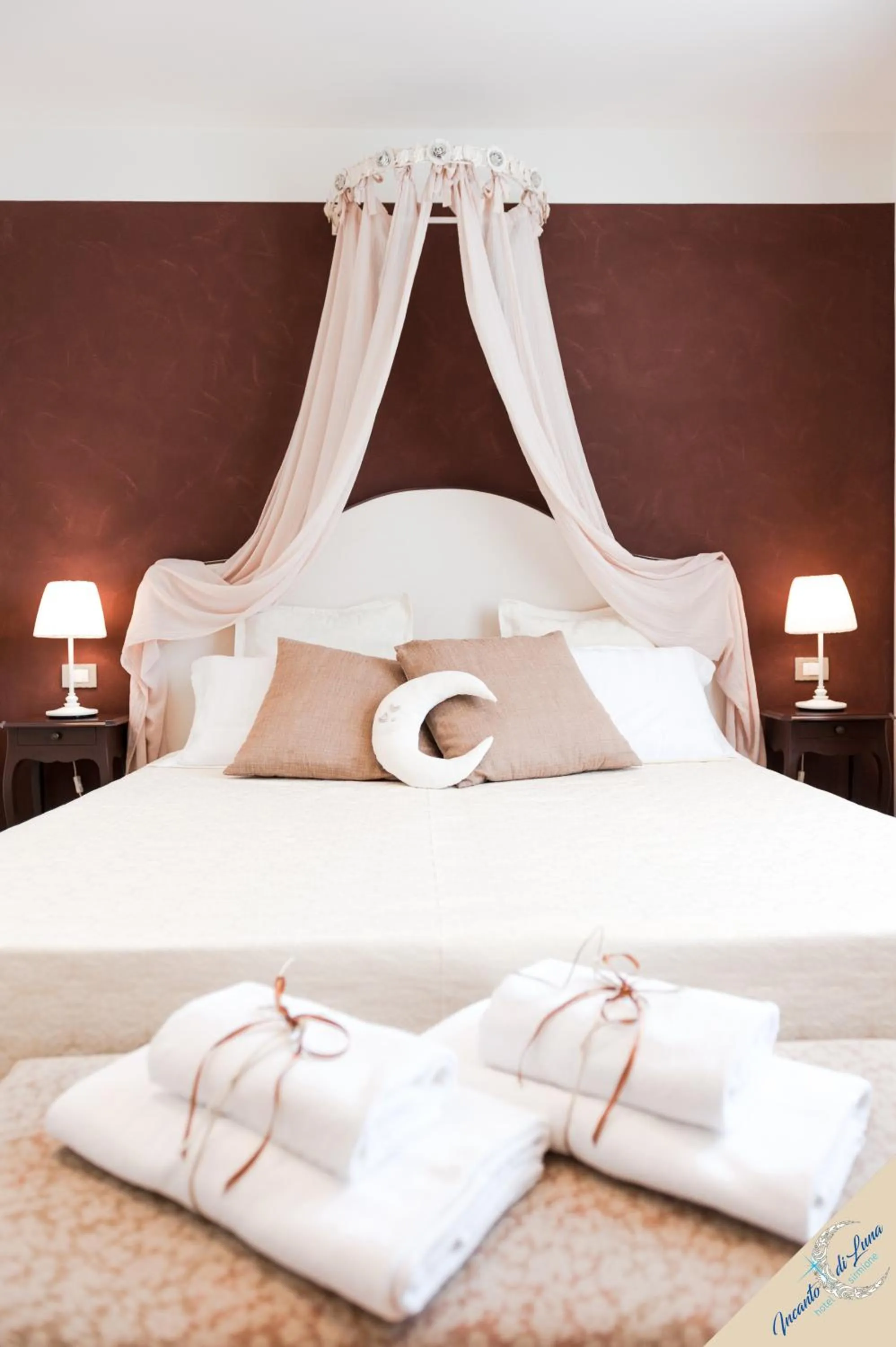 Bed in Incanto di Luna Hotel