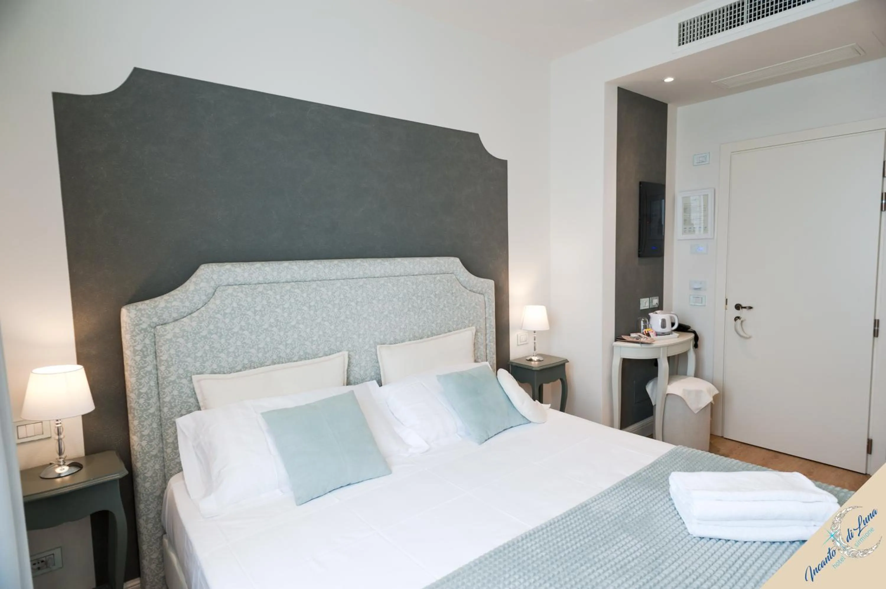 Bed in Incanto di Luna Hotel