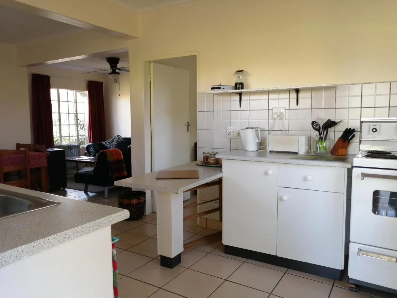 Kitchen or kitchenette in Bell Park Self Catering