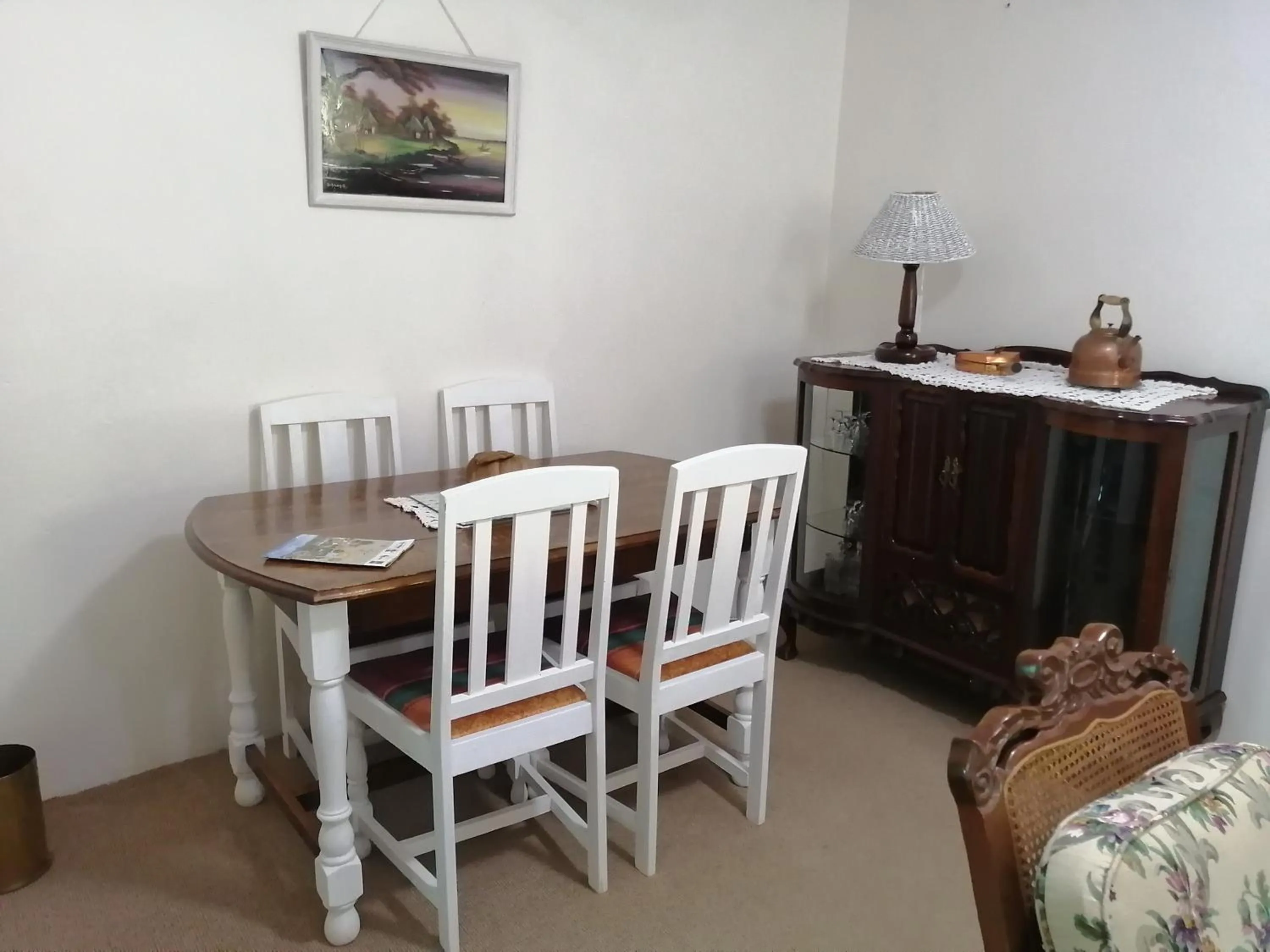 Dining area in Bell Park Self Catering
