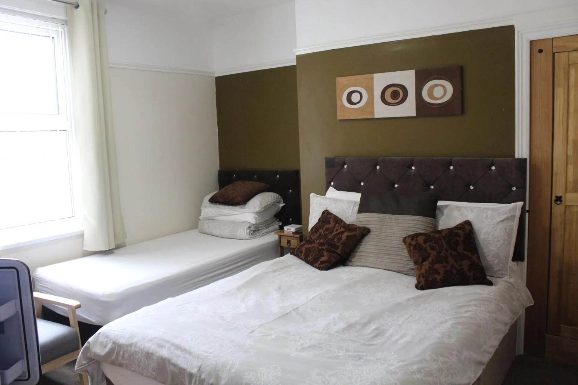 Bedroom, Bed in Oakwell Guest House