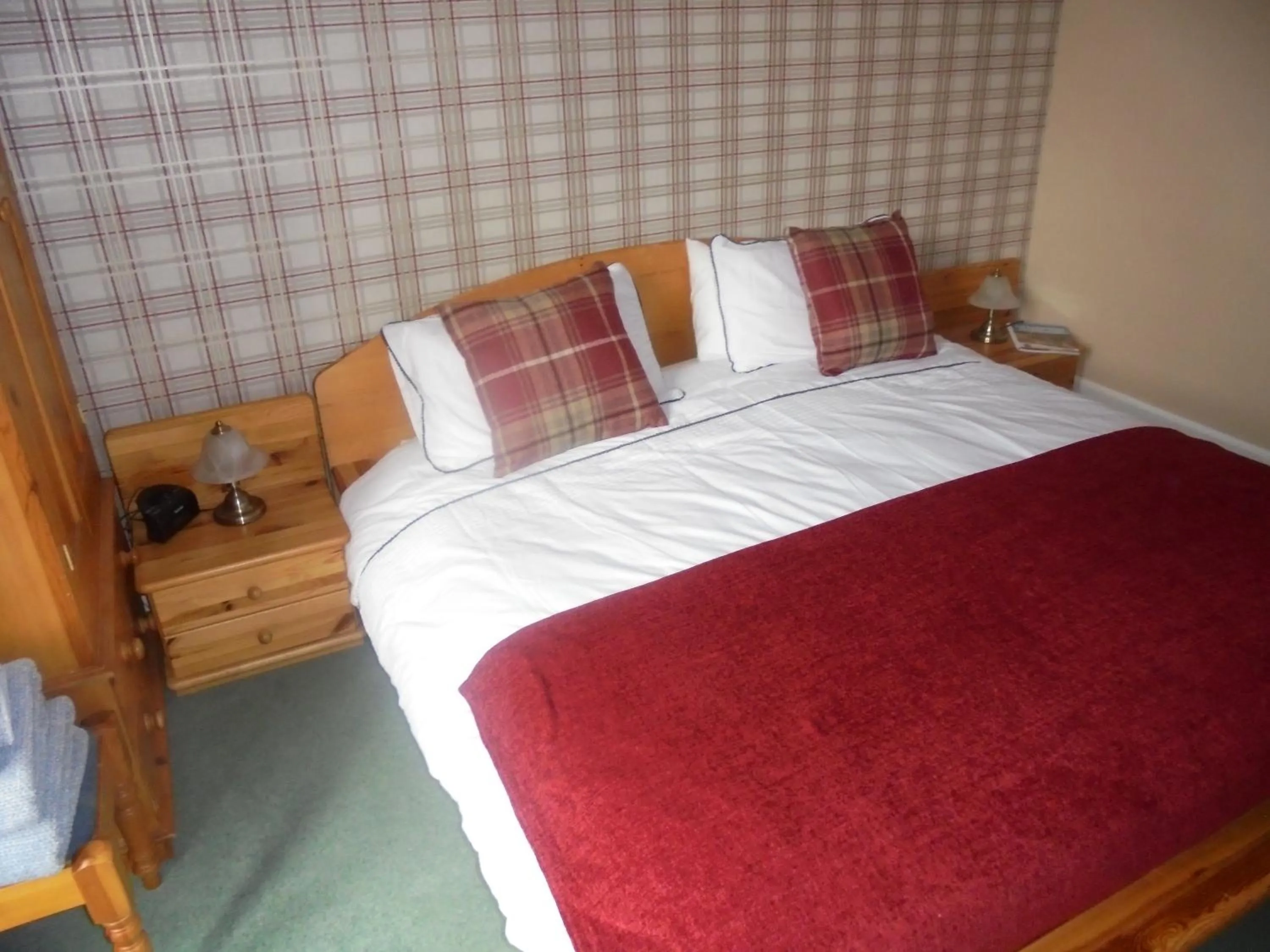 Bed in Avondale House