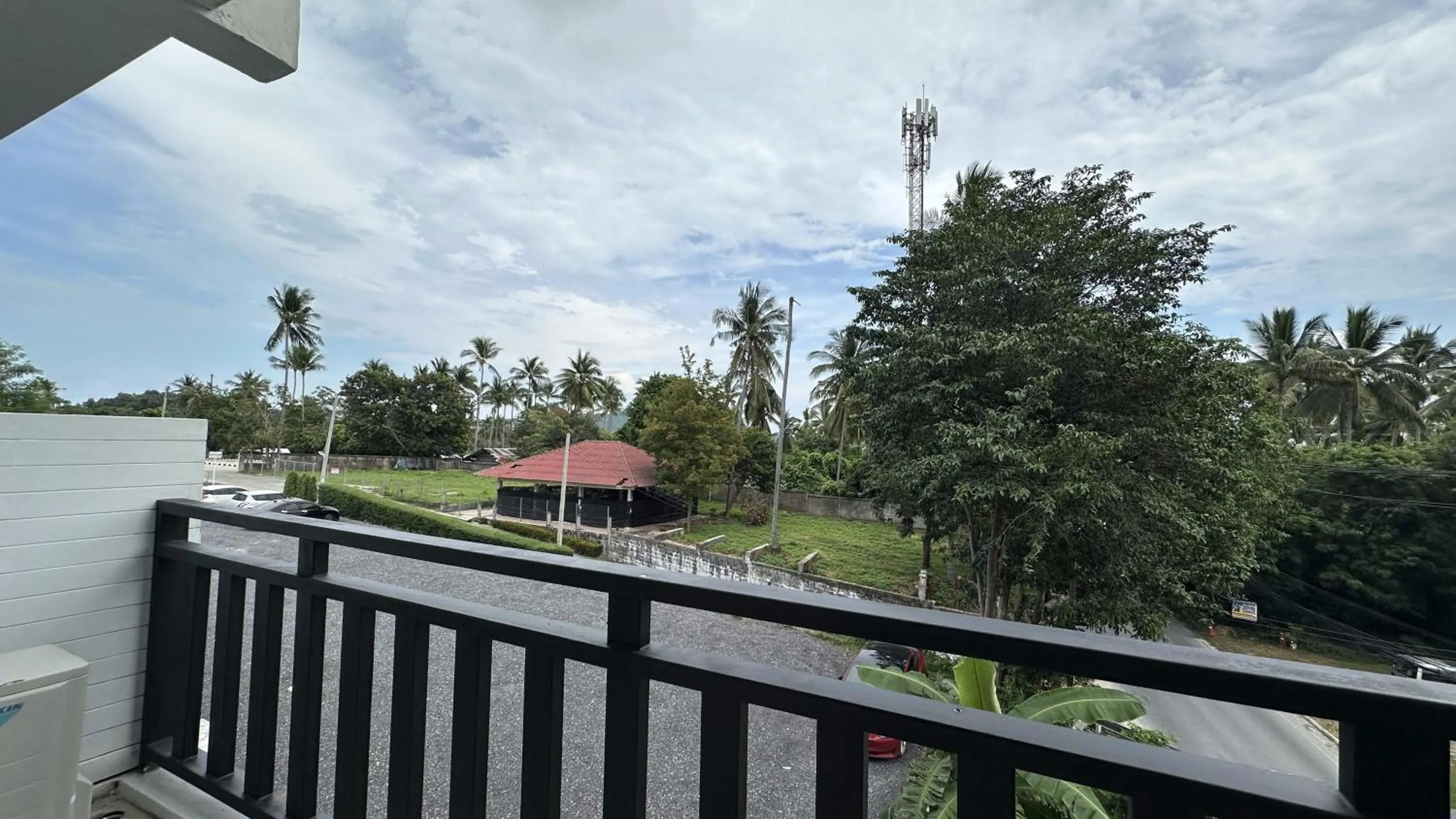 MM Hill Koh Samui Hotel - SHA Certified