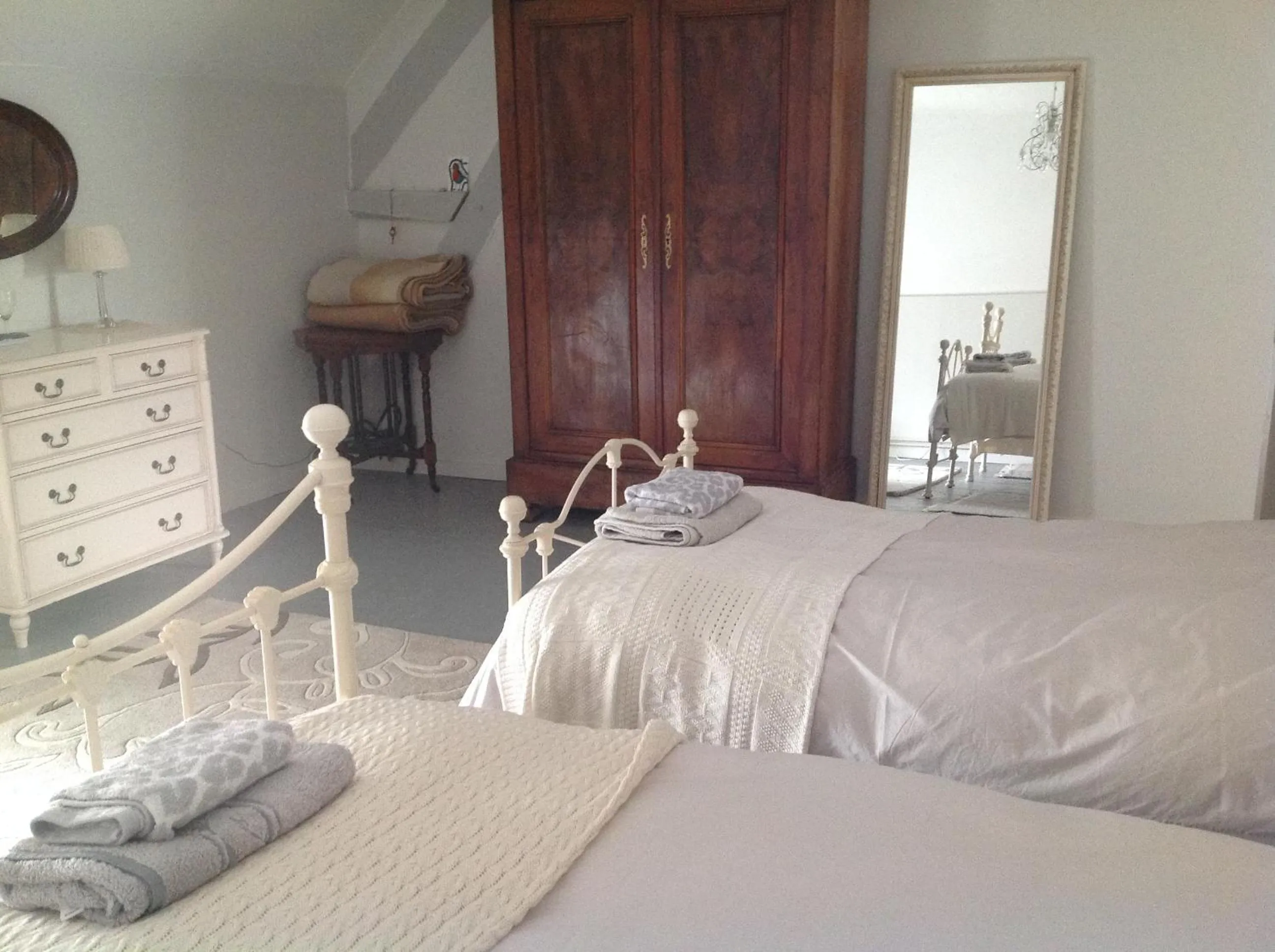 Bedroom, Bed in Le Domaine