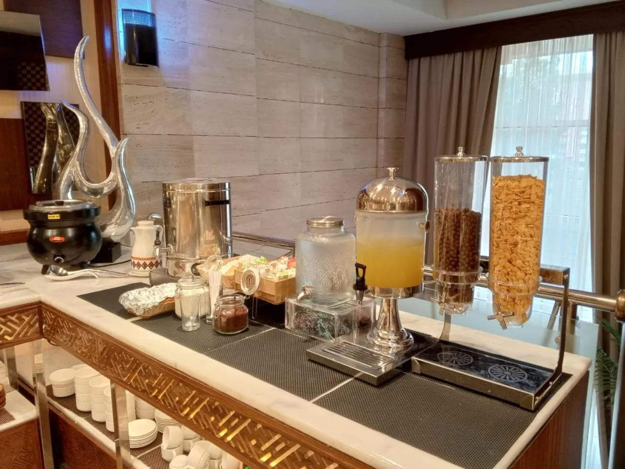 Restaurant/places to eat in Boudl Quraish