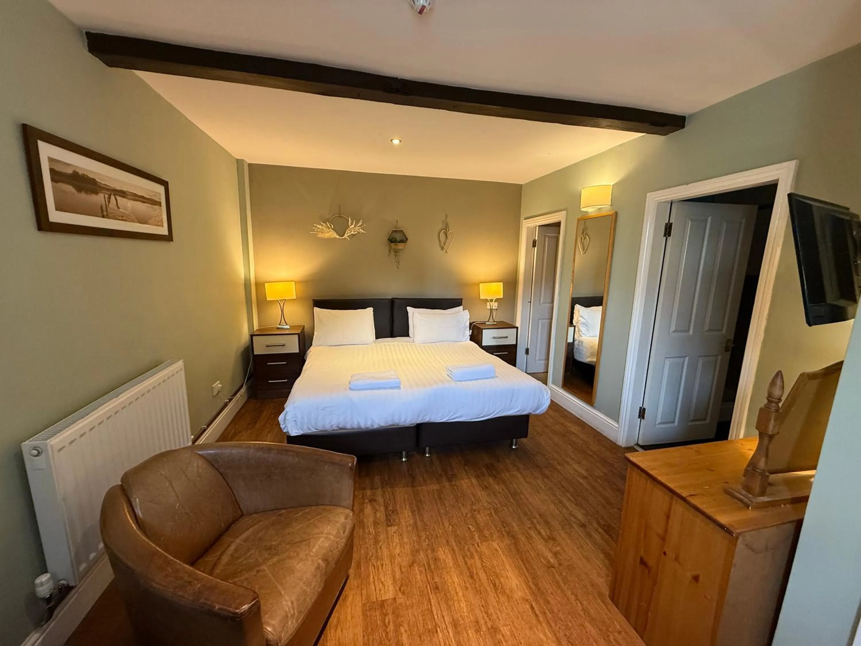 pet friendly, Bed in Charles Cotton Hotel