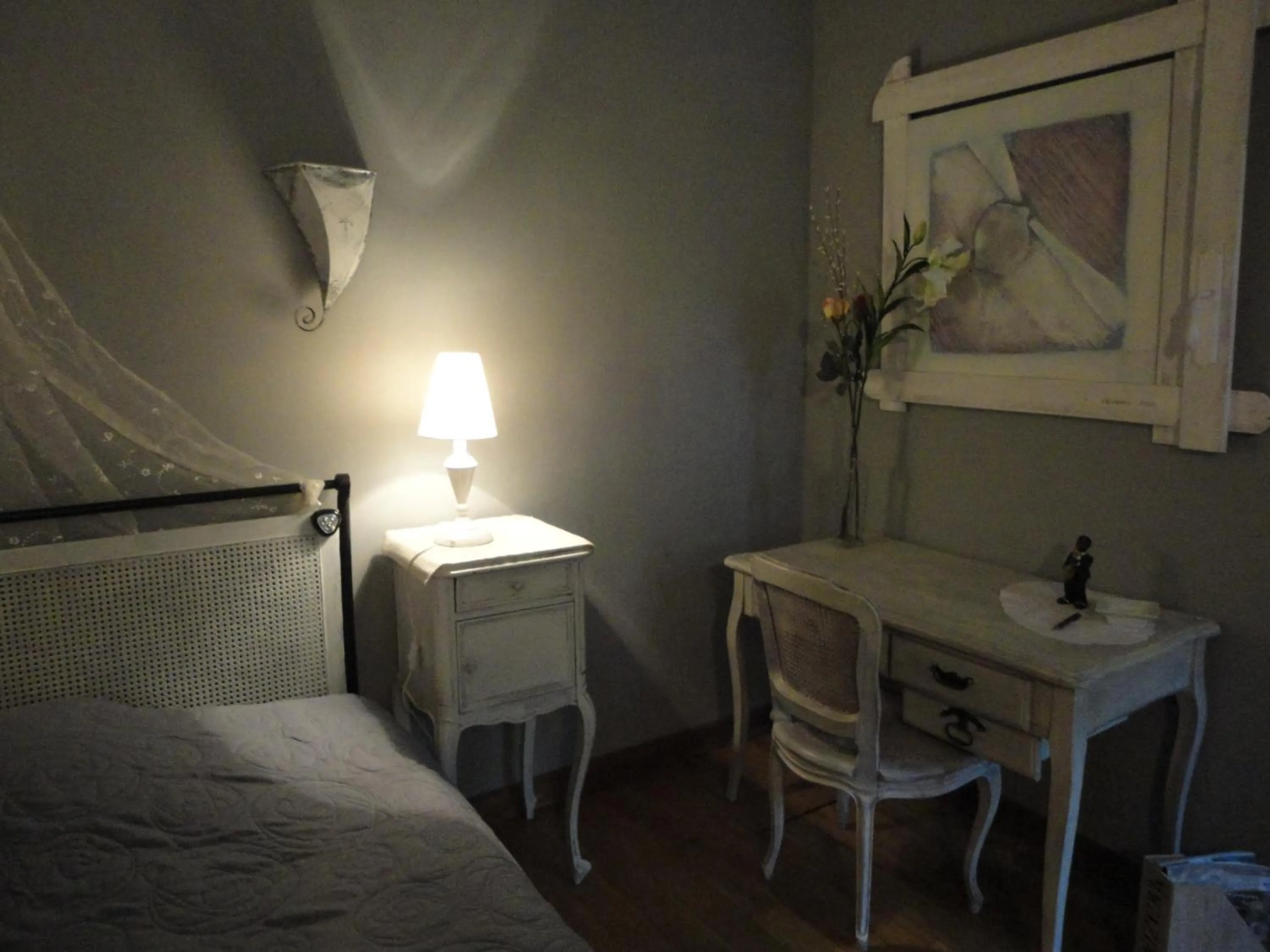 Photo of the whole room, Bed in La Maison d'Hocquincourt