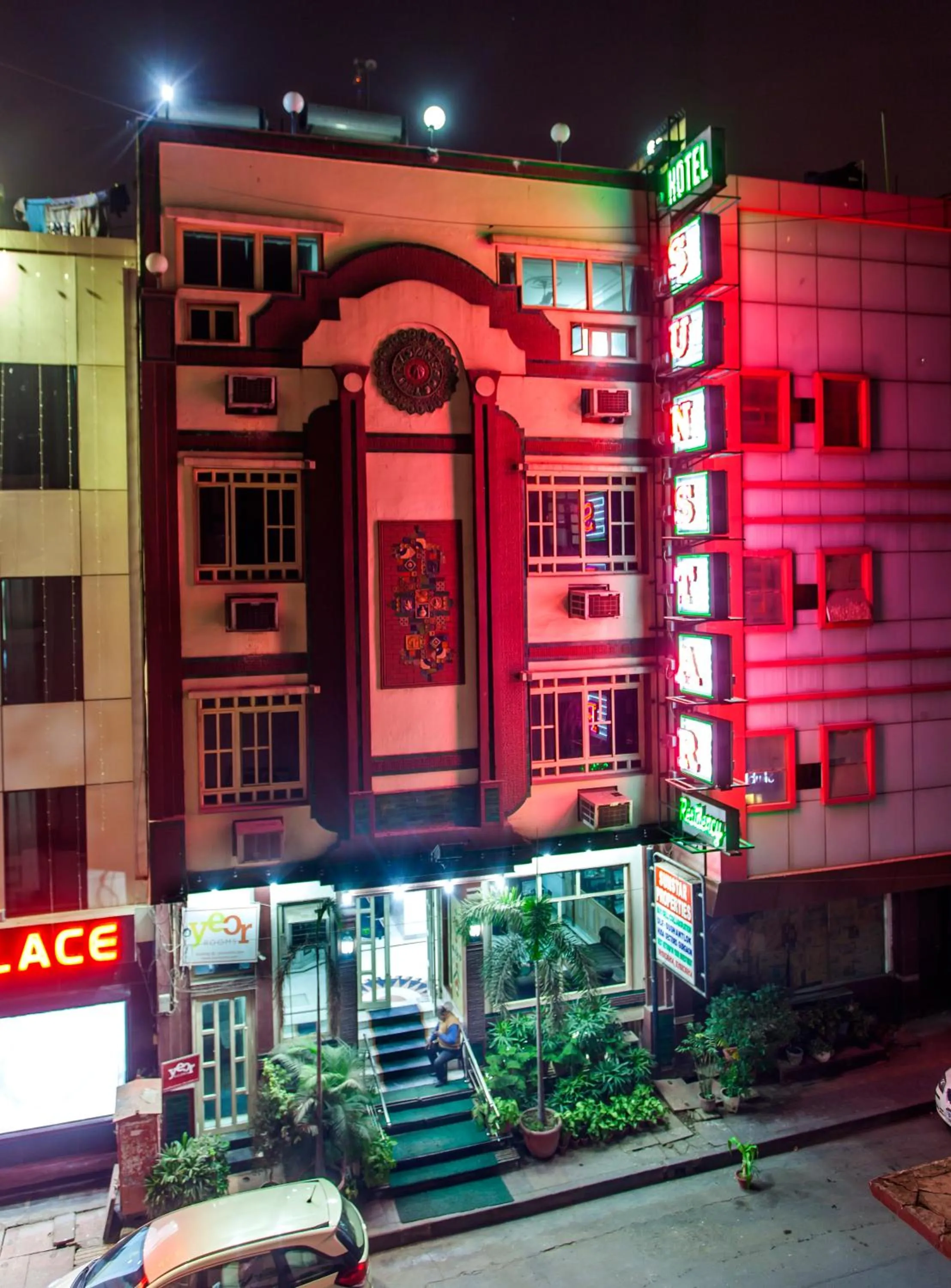 Facade/entrance in Hotel Sunstar Residency