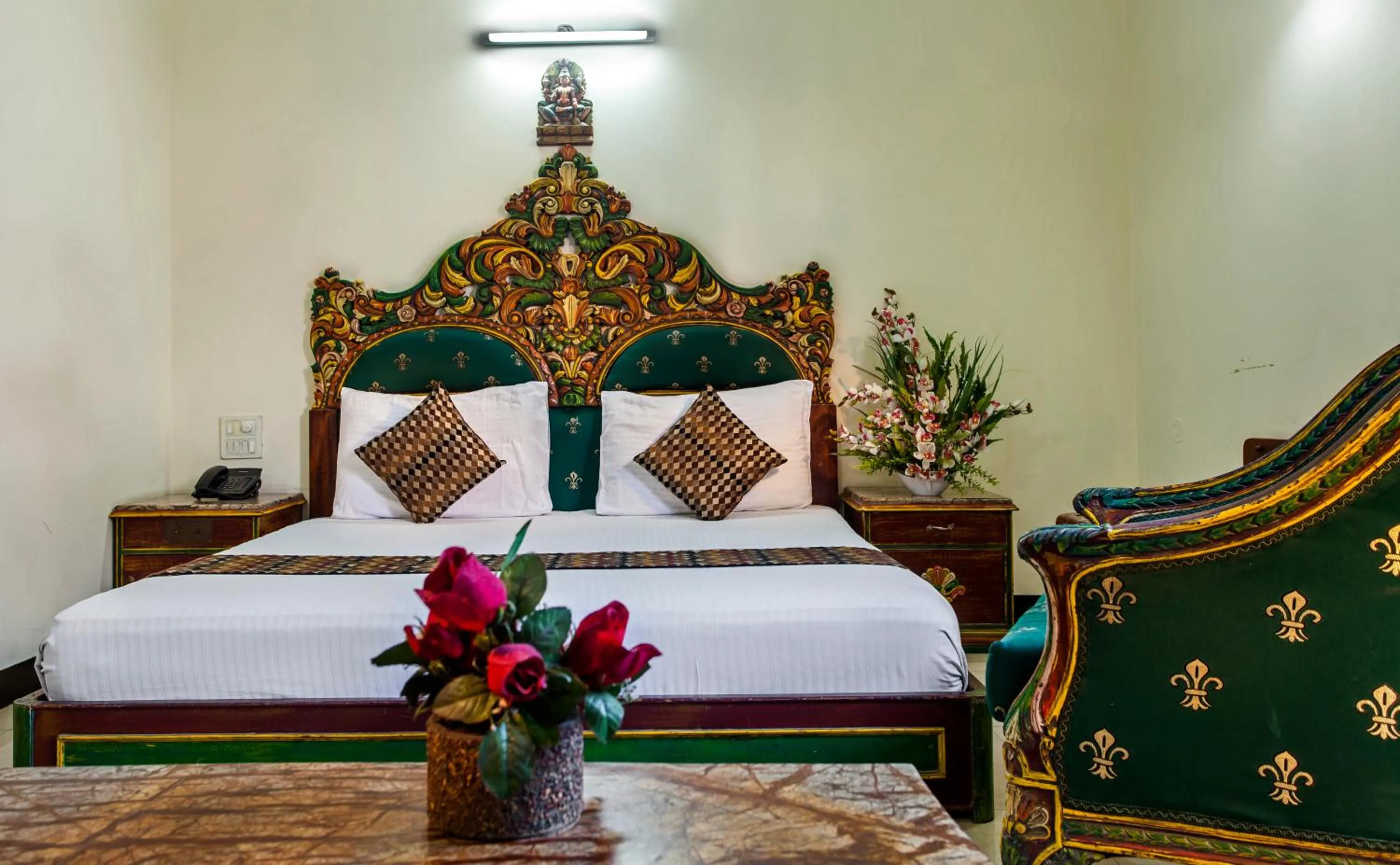 Bedroom, Bed in Hotel Sunstar Residency