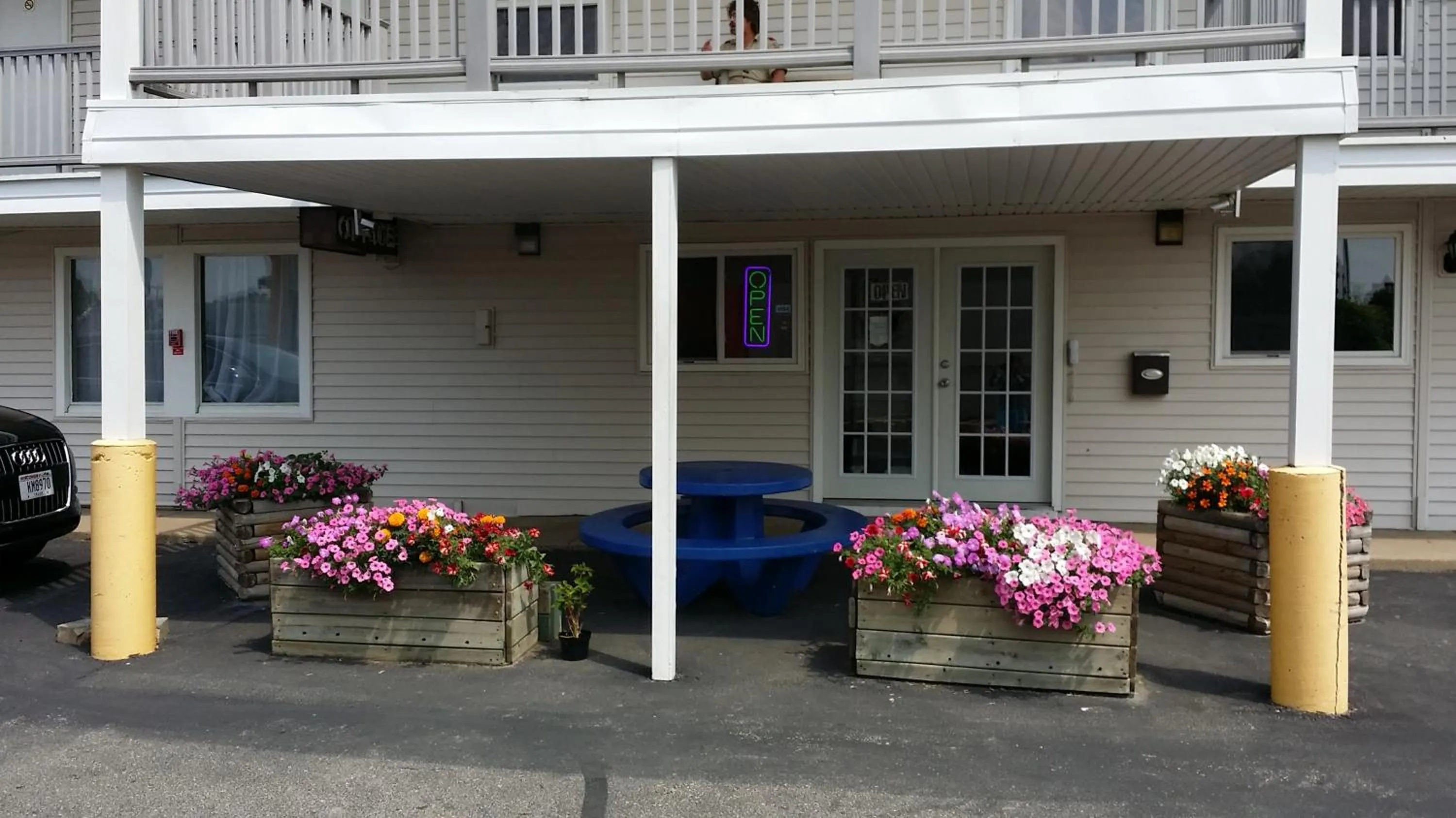 Patio in Rodeway Inn La Crosse