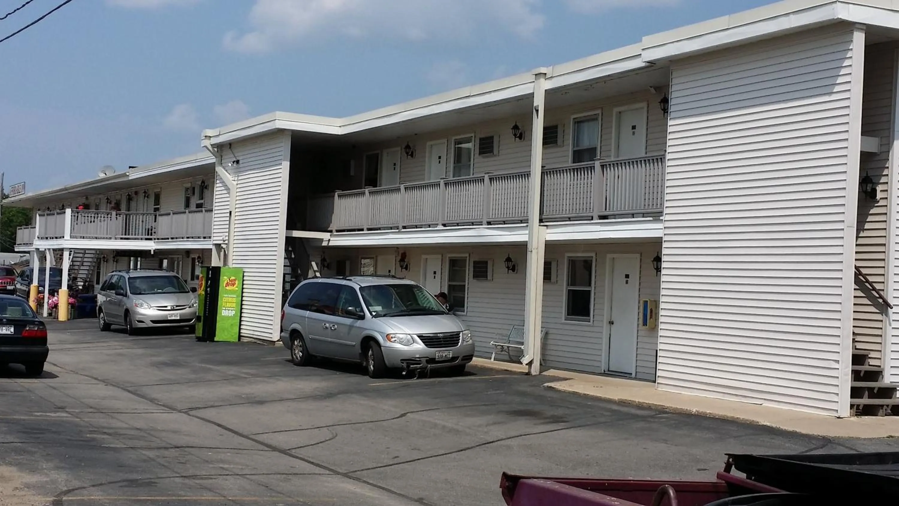 Property building in Rodeway Inn La Crosse