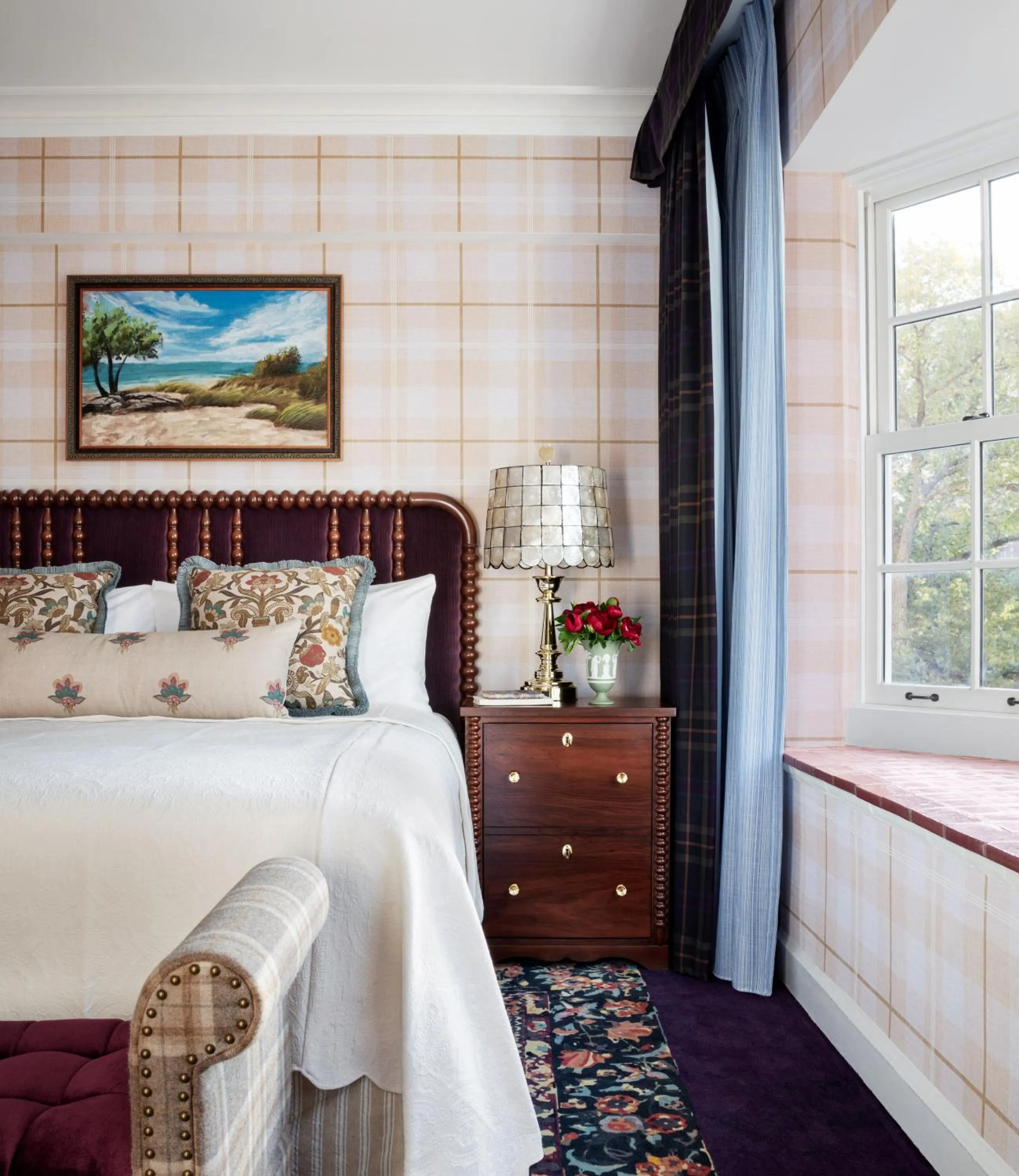 Bed in Graduate by Hilton Evanston