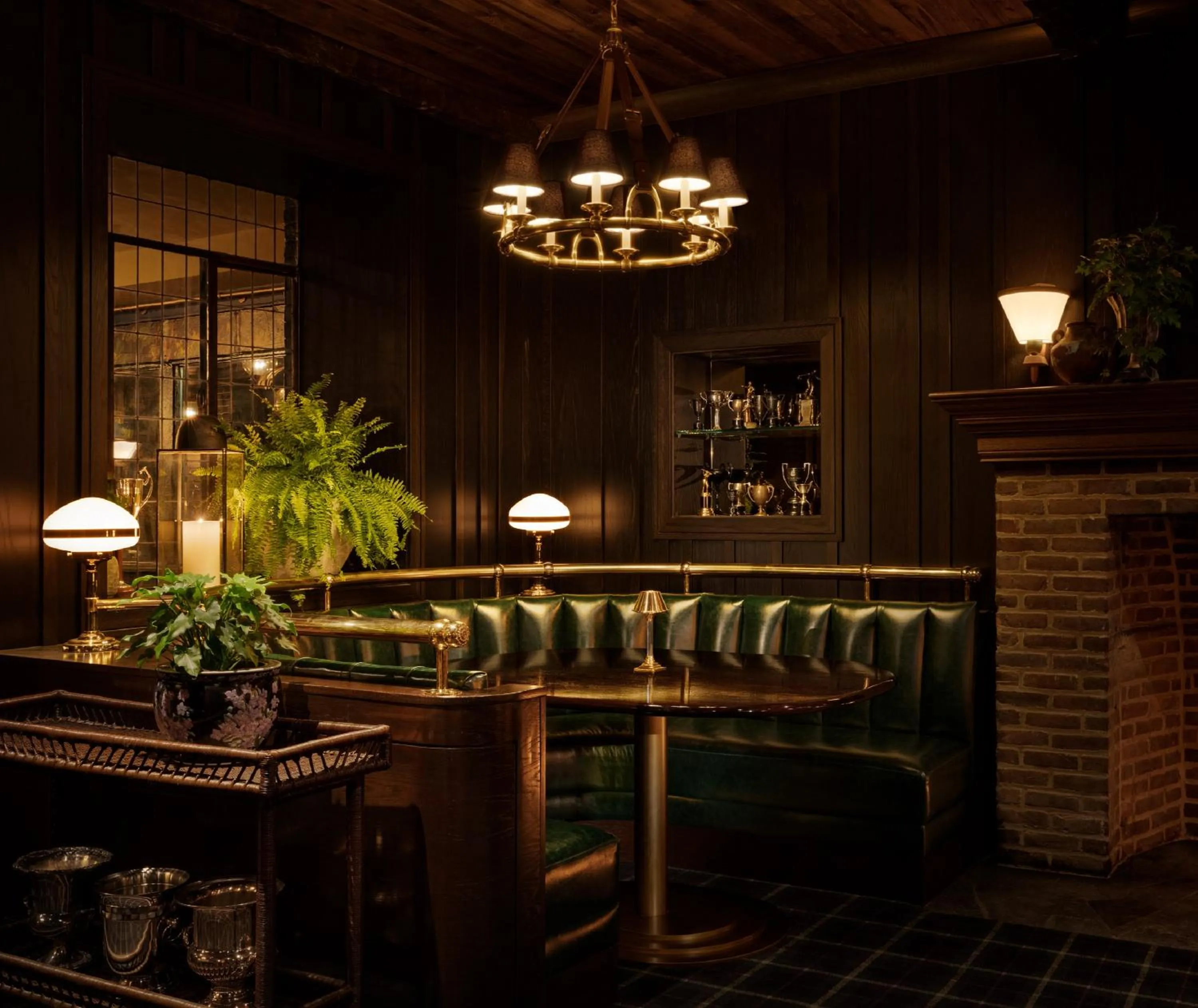 Lounge or bar in Graduate by Hilton Evanston