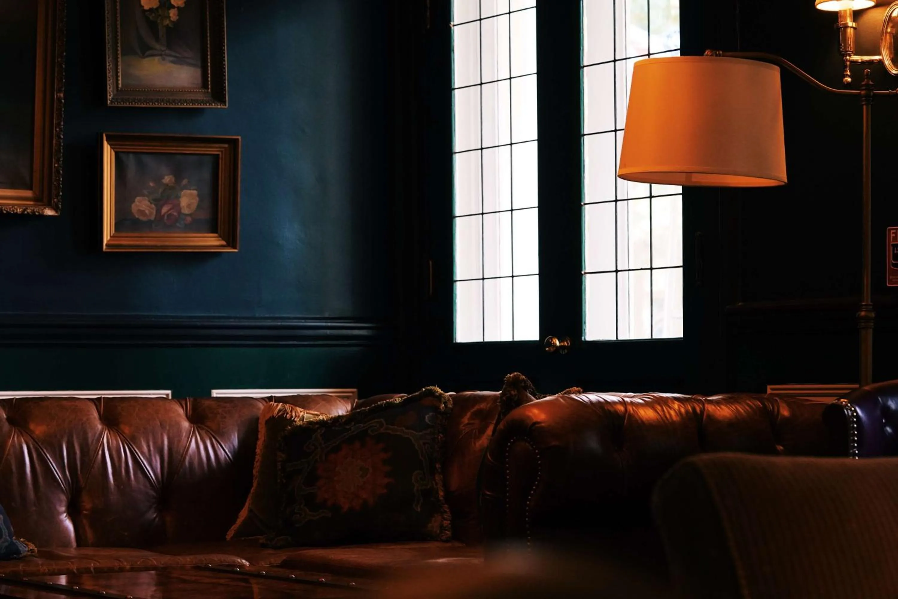 Lounge or bar in Graduate by Hilton Evanston