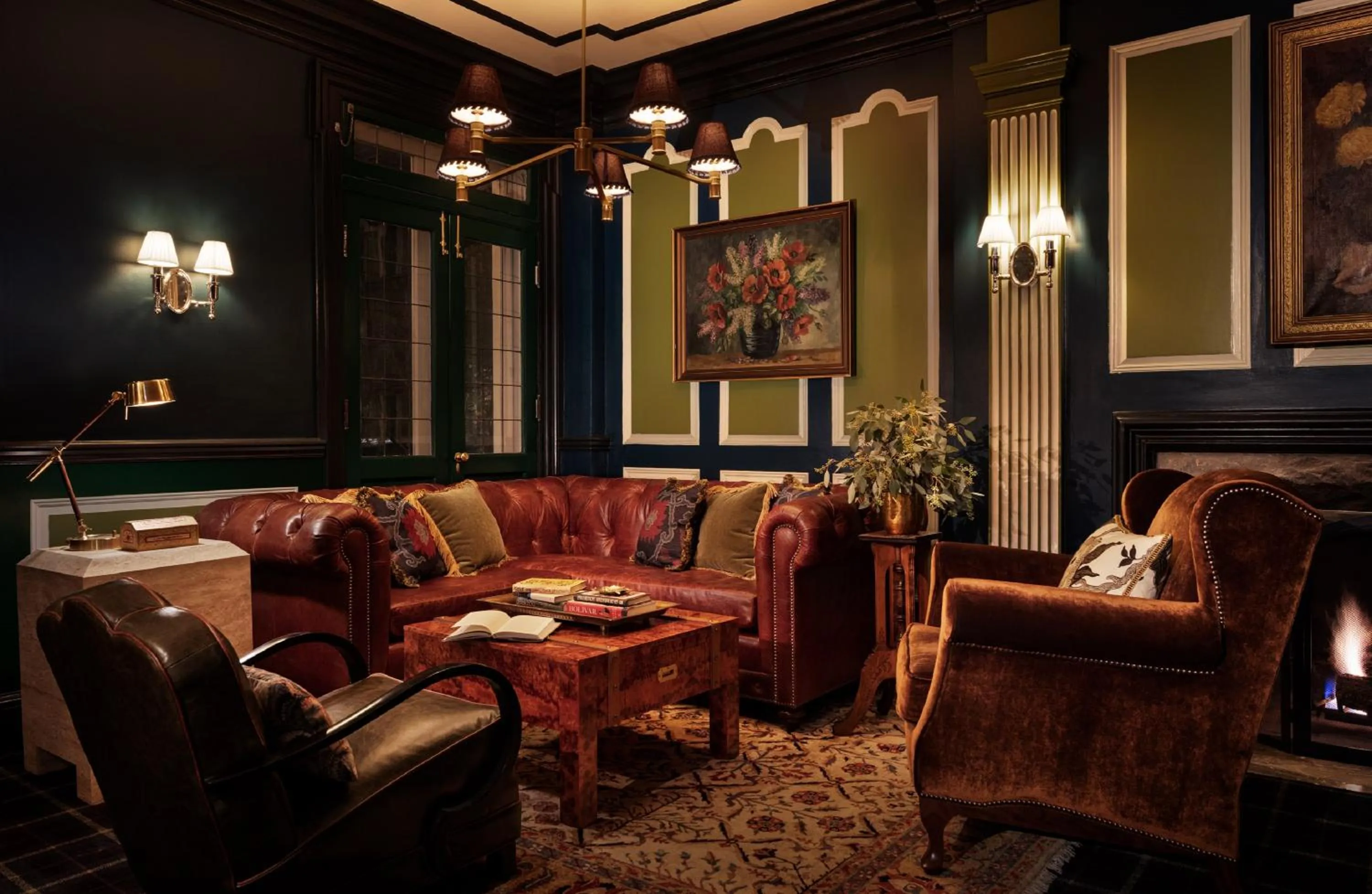 Seating area in Graduate by Hilton Evanston