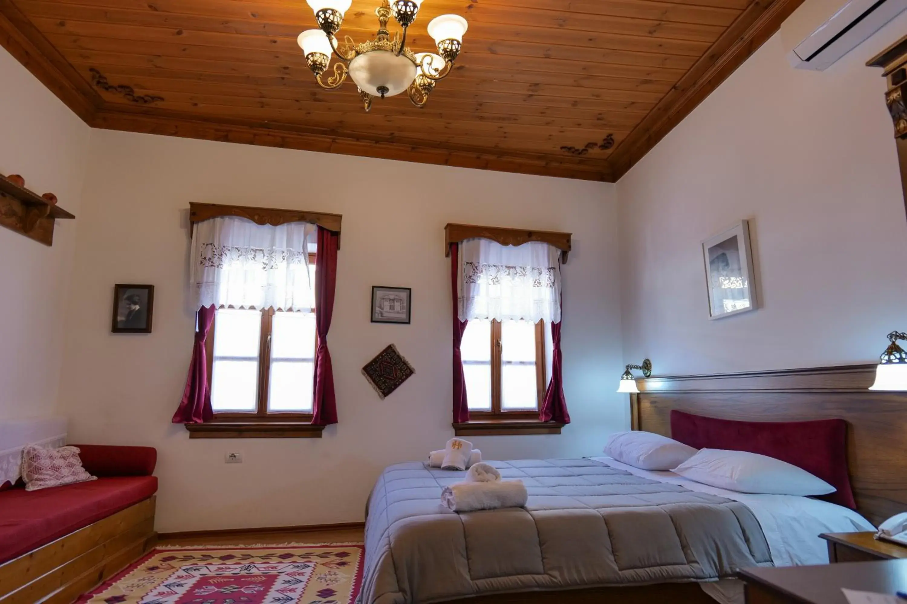 Deluxe Family Room in Hotel Bineri Deluxe Family Room in Hotel Bineri