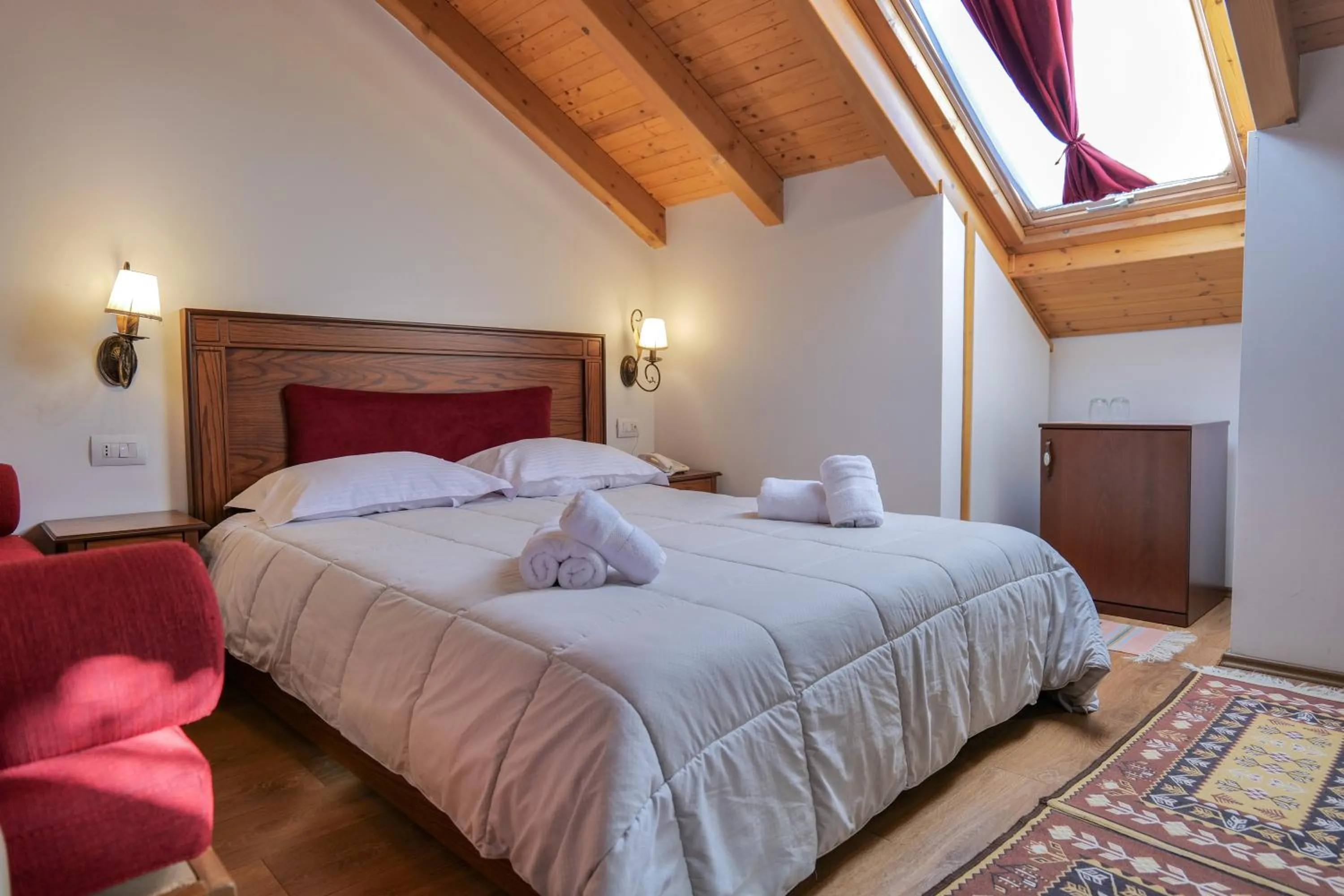 Photo of the whole room in Hotel Bineri