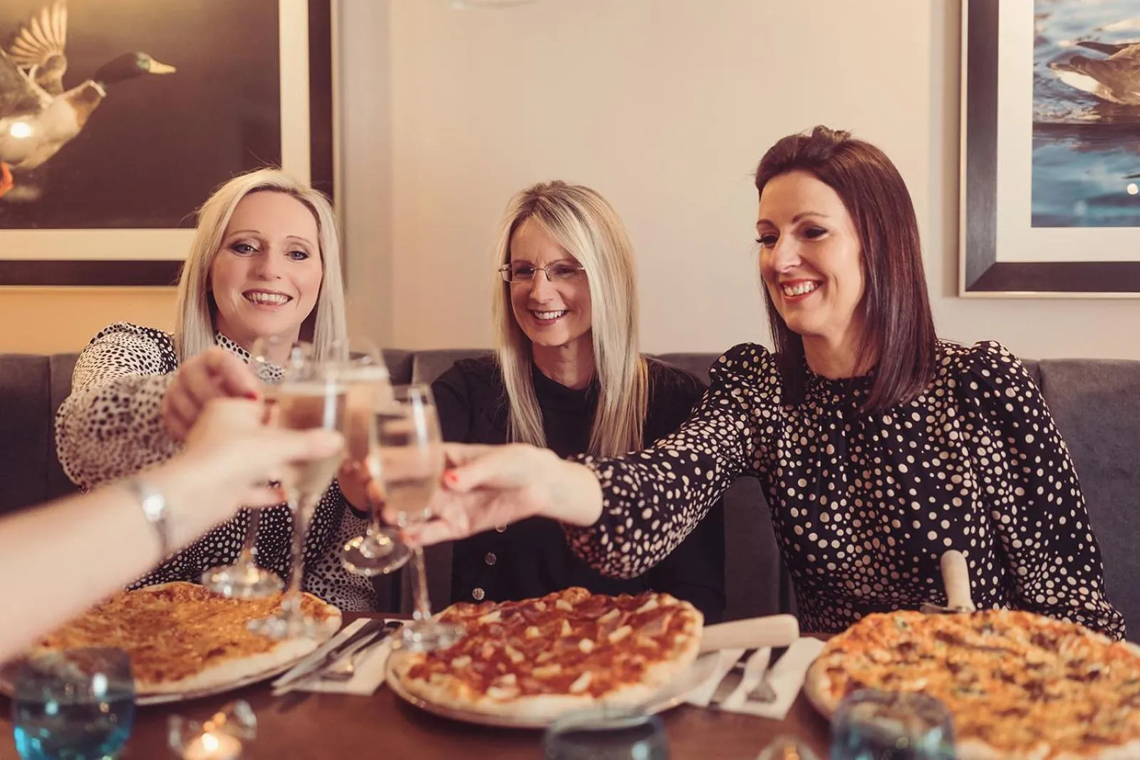 Restaurant/places to eat in Longlands Inn & Cottages