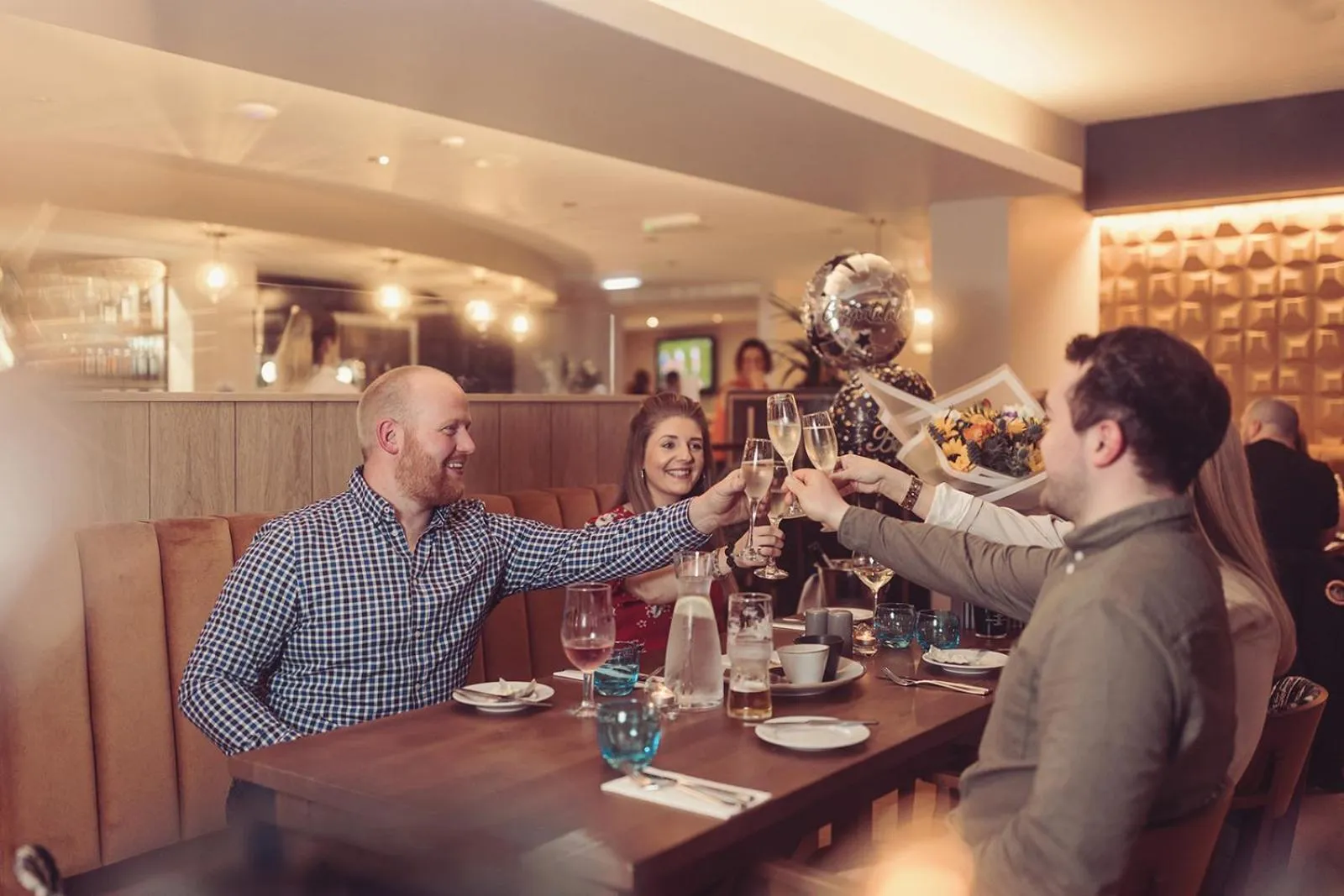 Restaurant/places to eat in Longlands Inn & Cottages