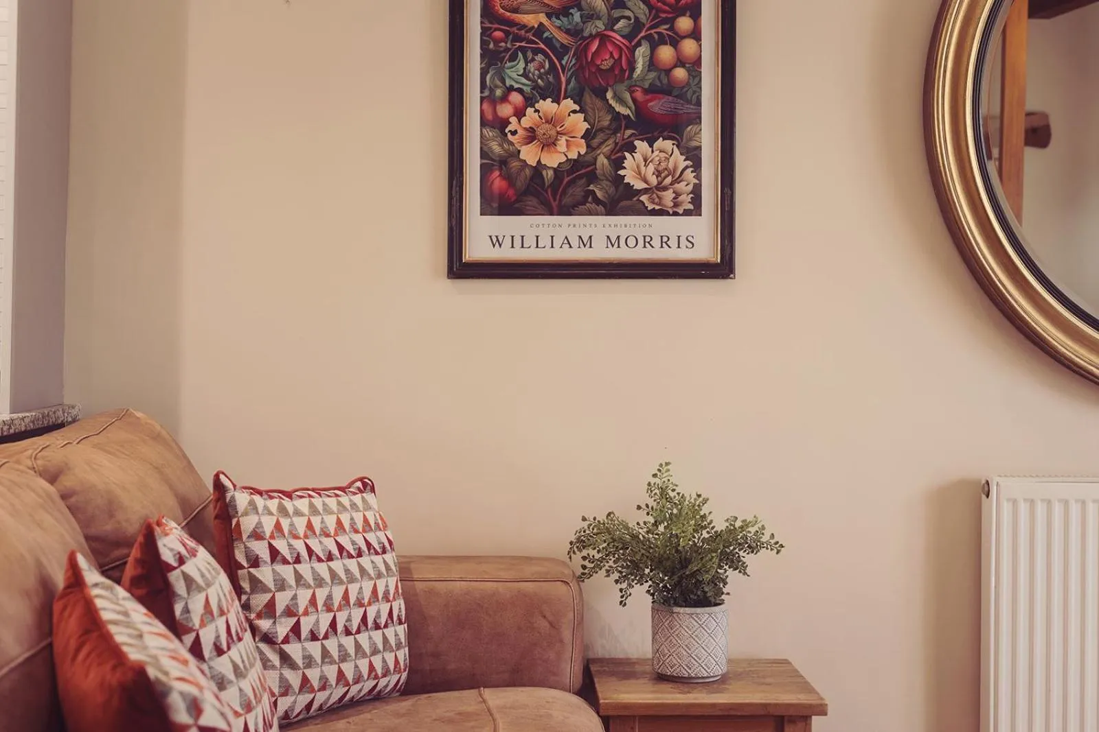 Longlands Inn & Cottages