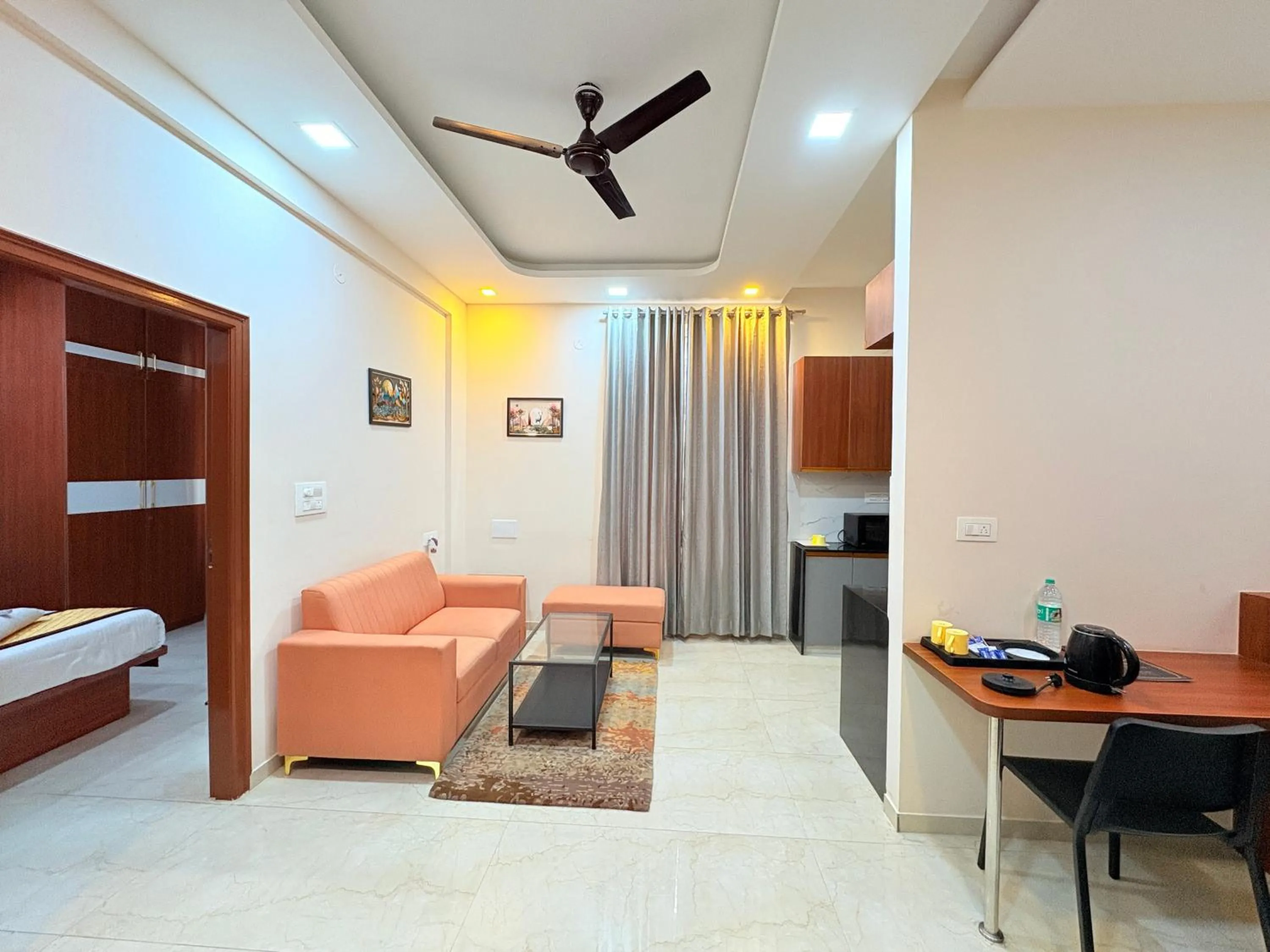 Bed in Sunshine Suites-Premium