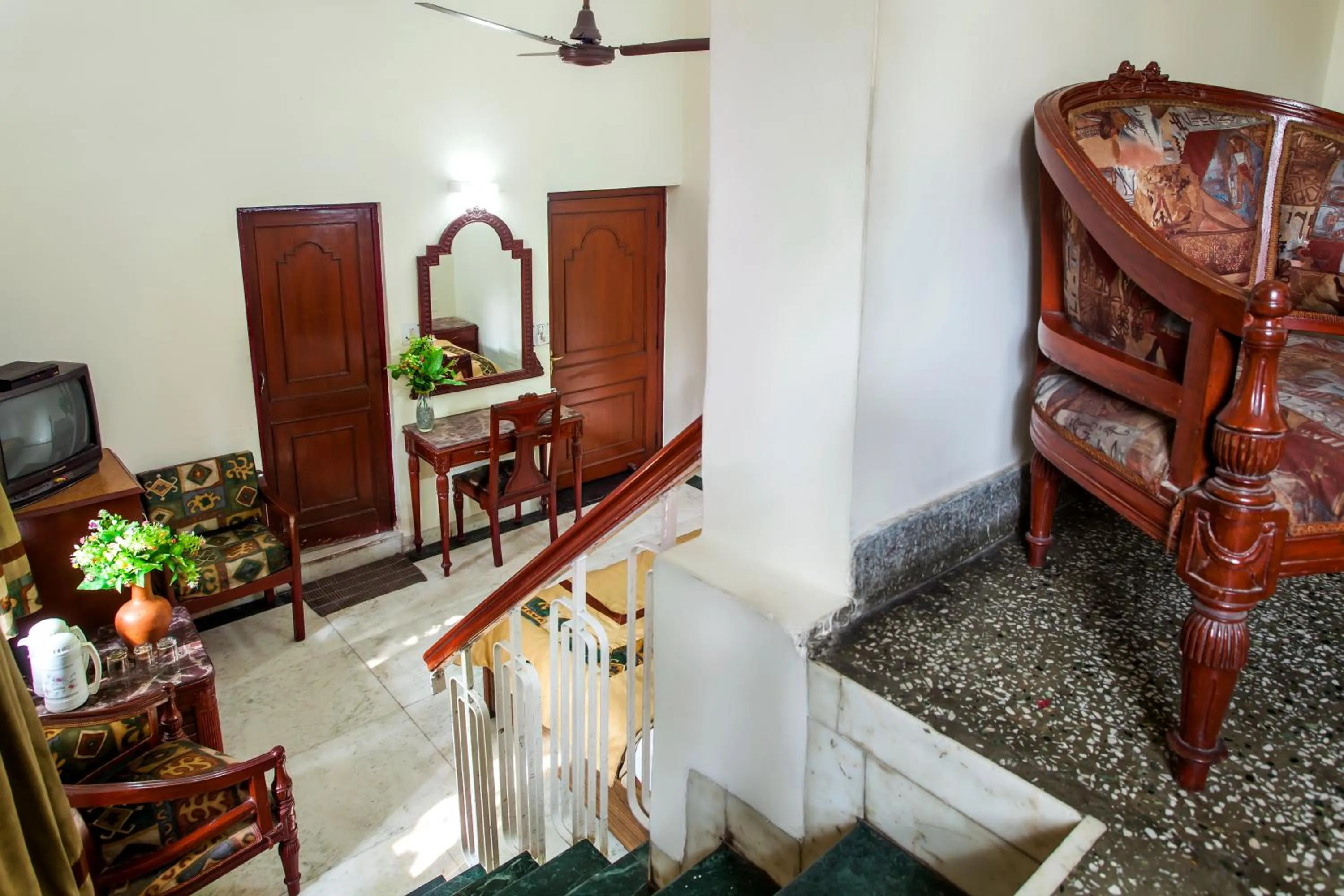 TV and multimedia in Hotel Sunshine