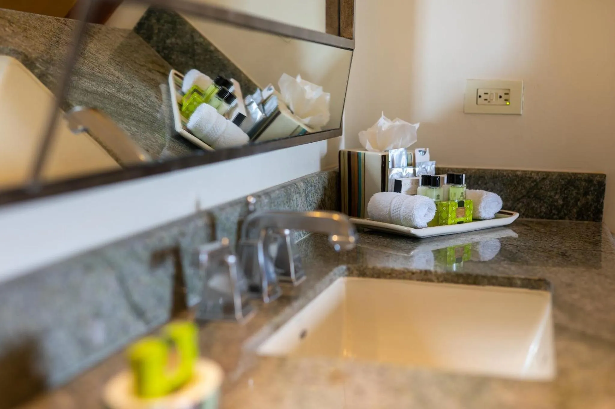 Spa and wellness centre/facilities in InterContinental Costa Rica at Multiplaza Mall by IHG