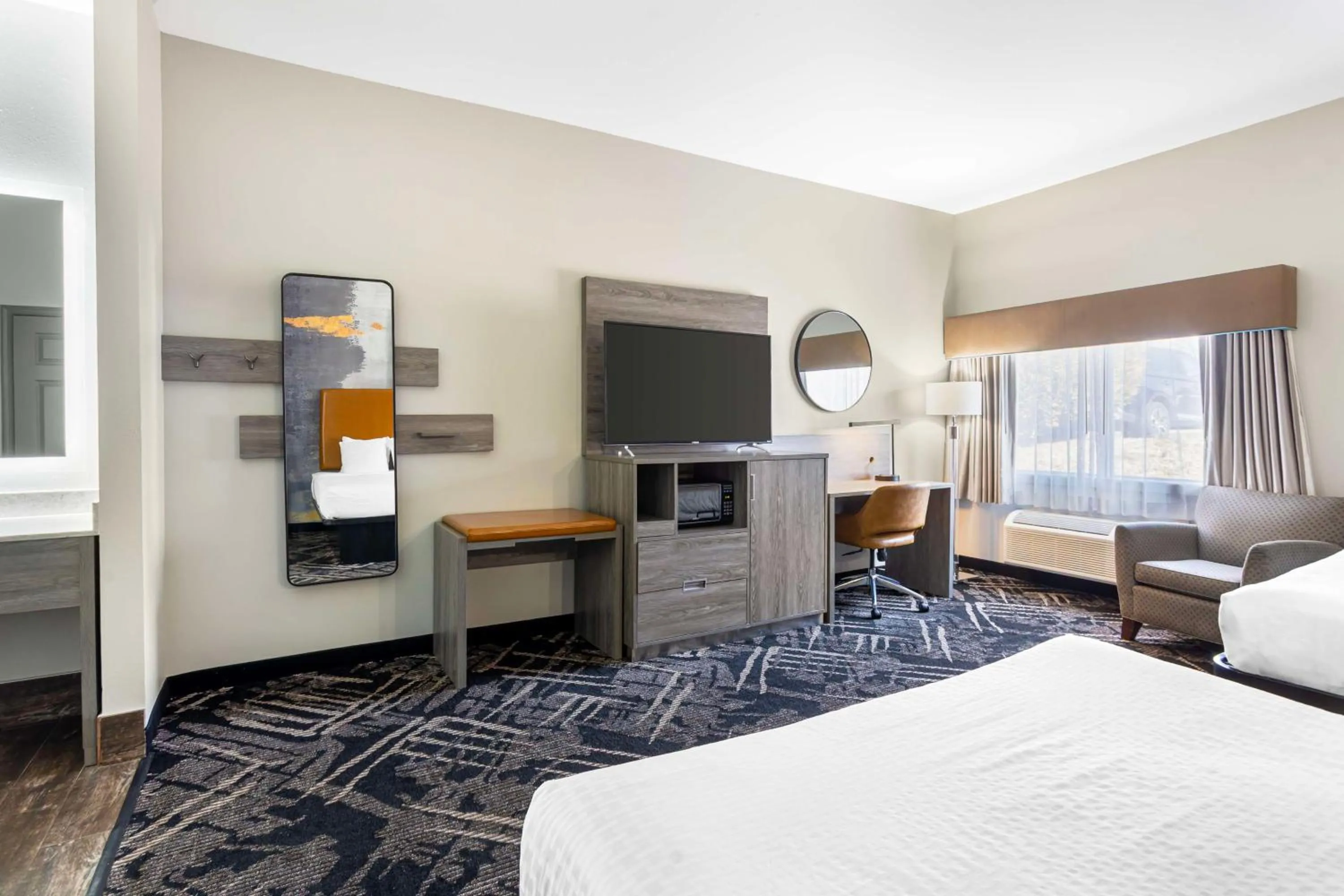 Bedroom, Bed in Best Western Chambersburg