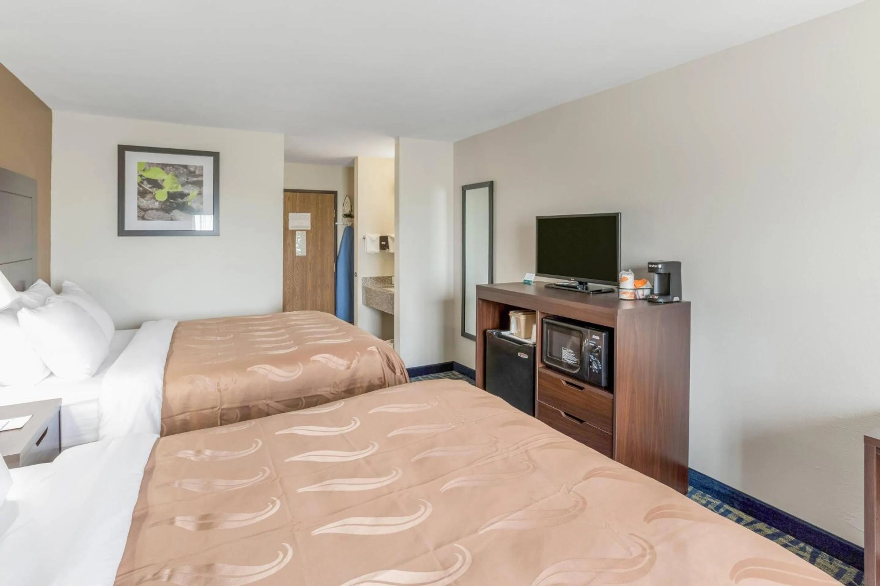 Bedroom in Quality Inn Rochelle