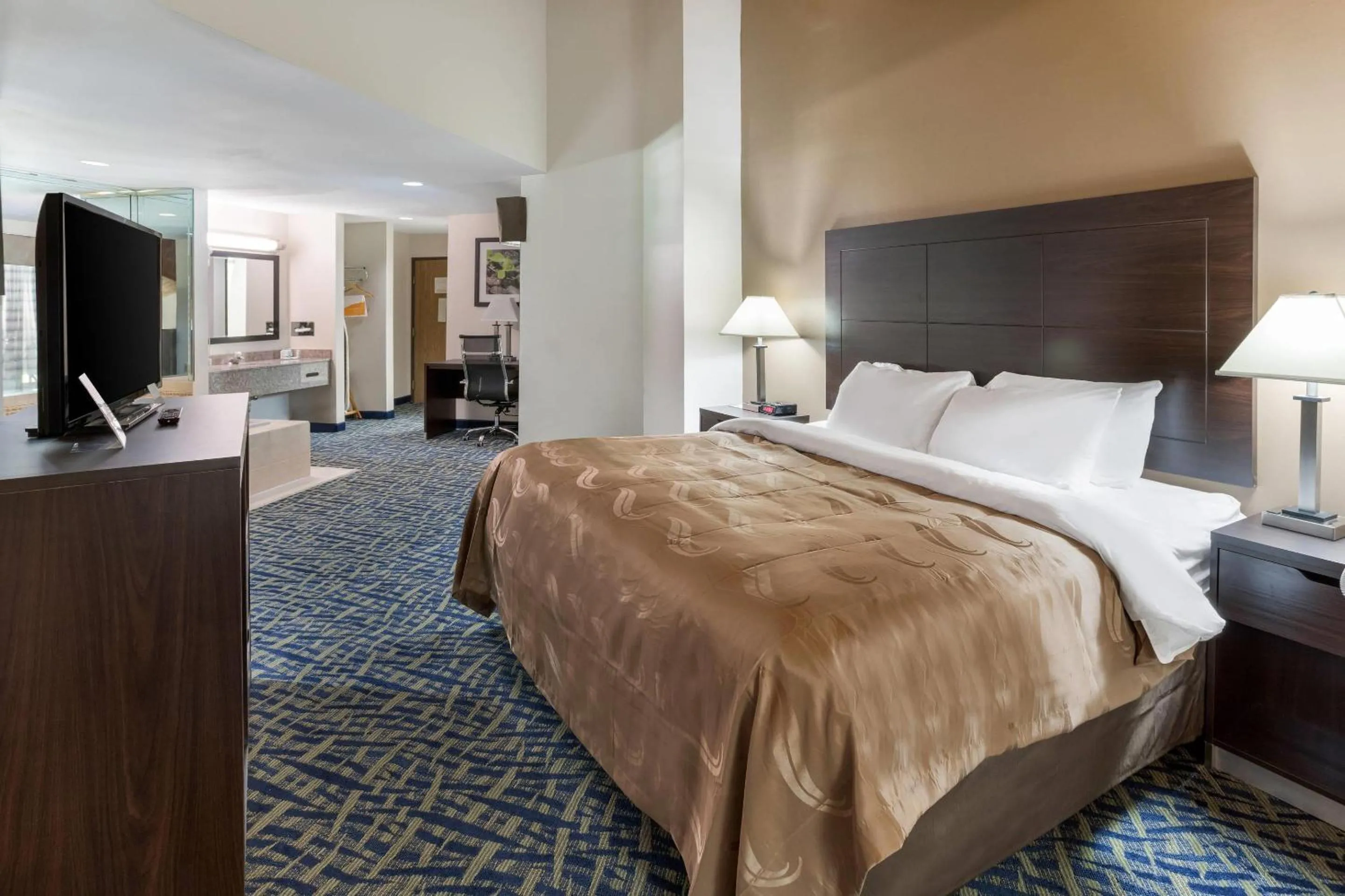 Bedroom in Quality Inn Rochelle