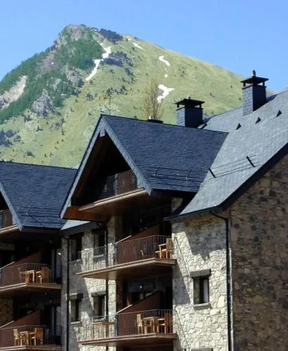 Facade/entrance in Aparthotel Sarrato