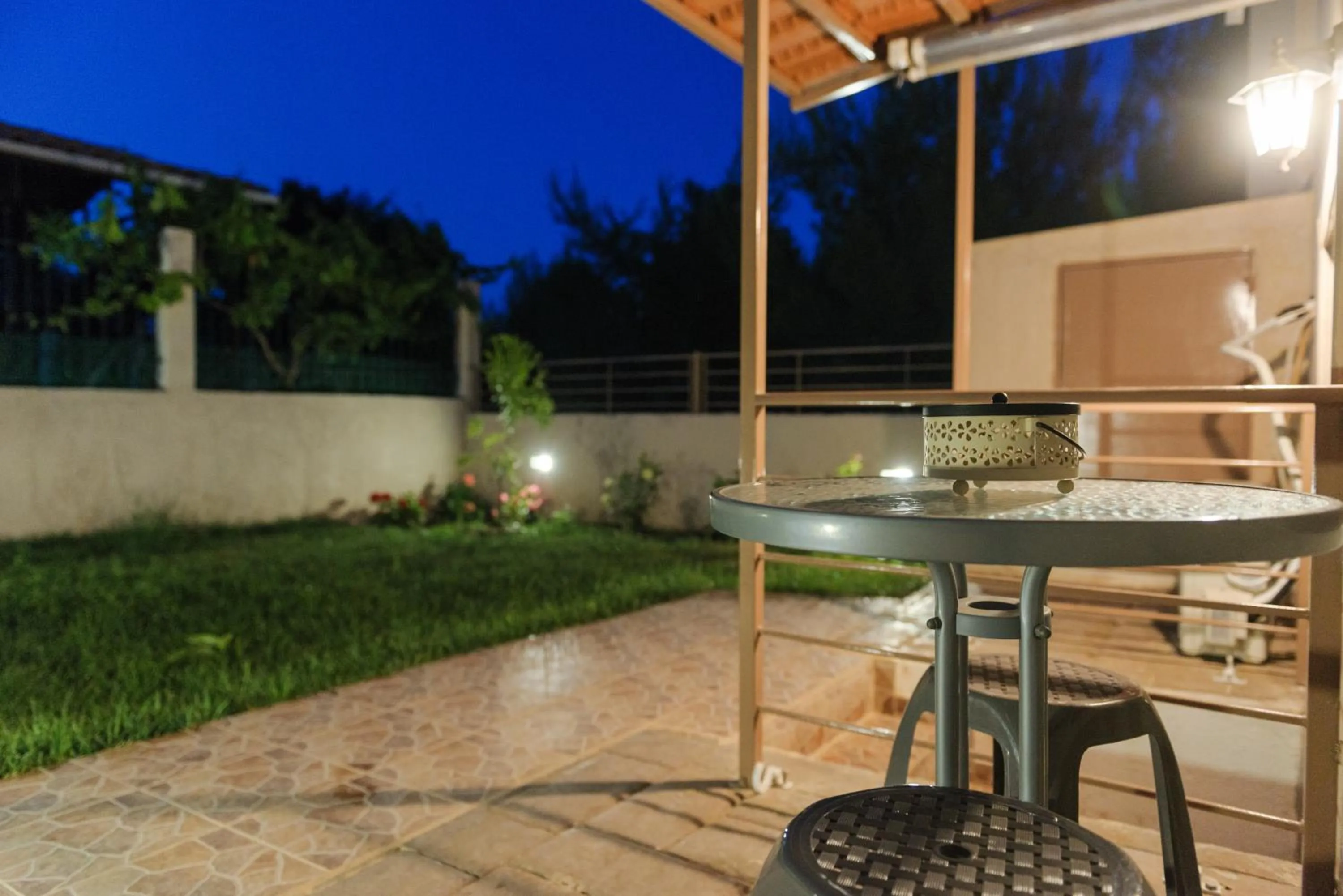 Artemissoula near airport