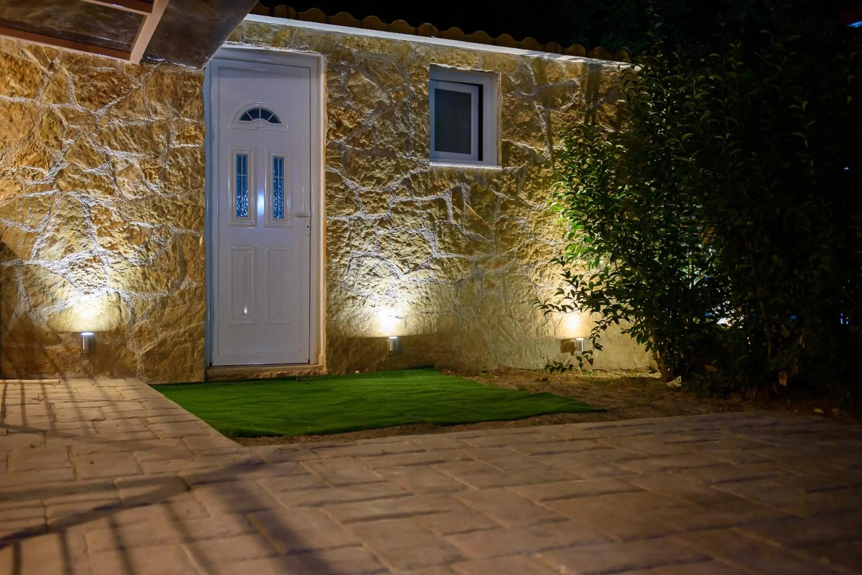 Artemissoula near airport