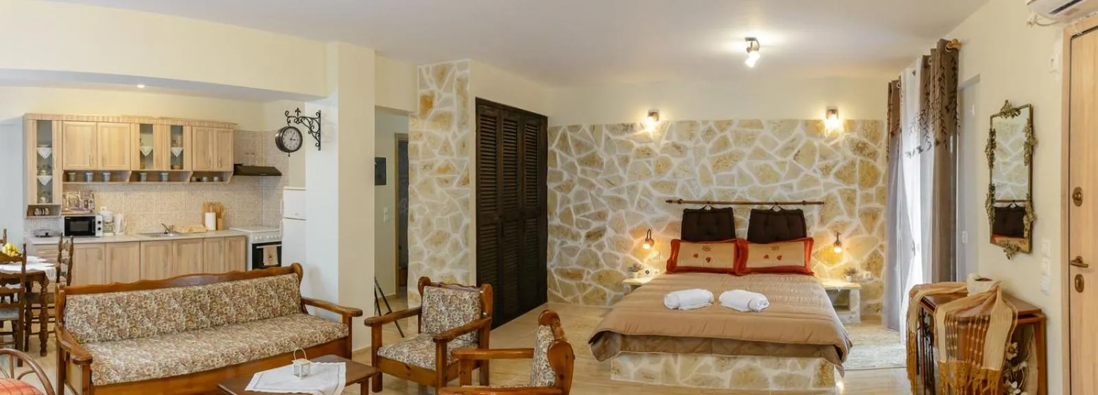 Facility for disabled guests, Bed in Artemissoula near airport