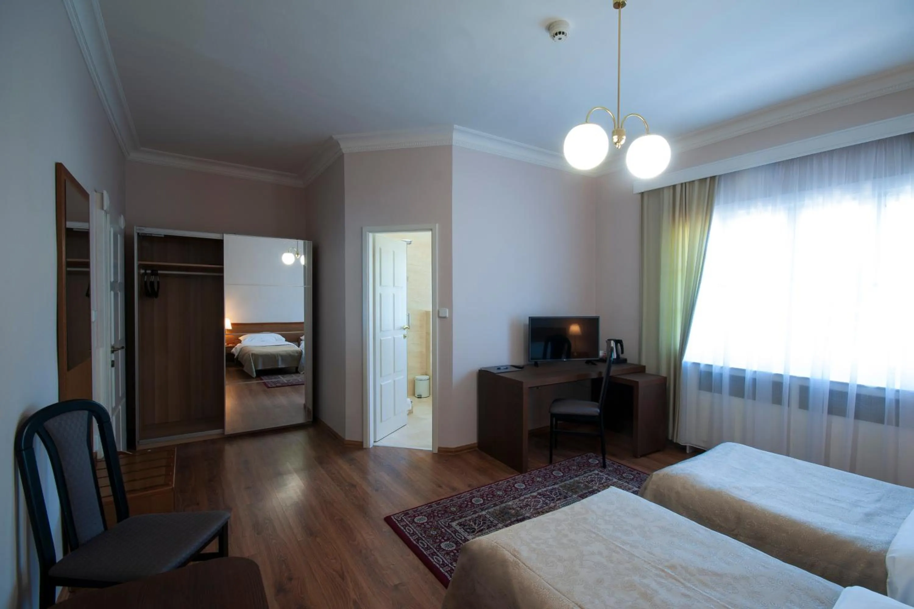 Photo of the whole room, Bed in Art Deco Hotel Hoffmann