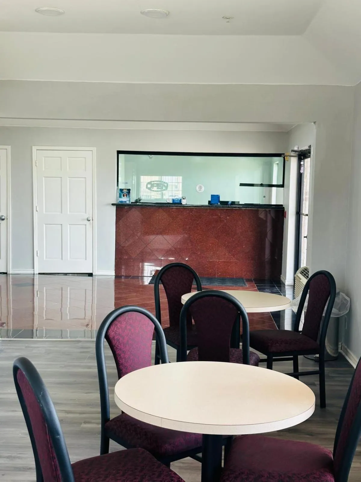 Lobby or reception in Executive Inn & Suites West Columbia