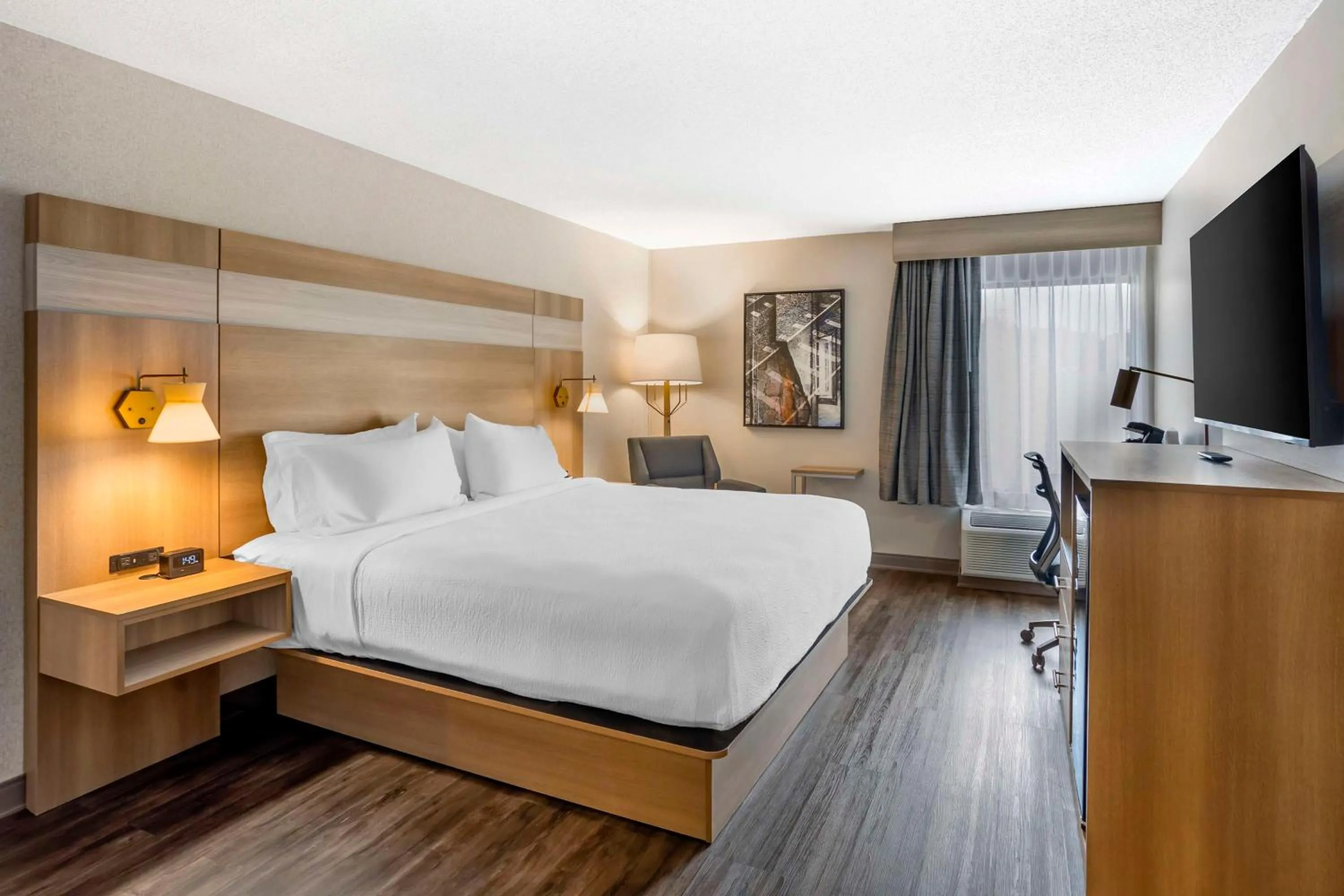 Bedroom, Bed in Best Western Plus Heritage Rail Inn & Suites