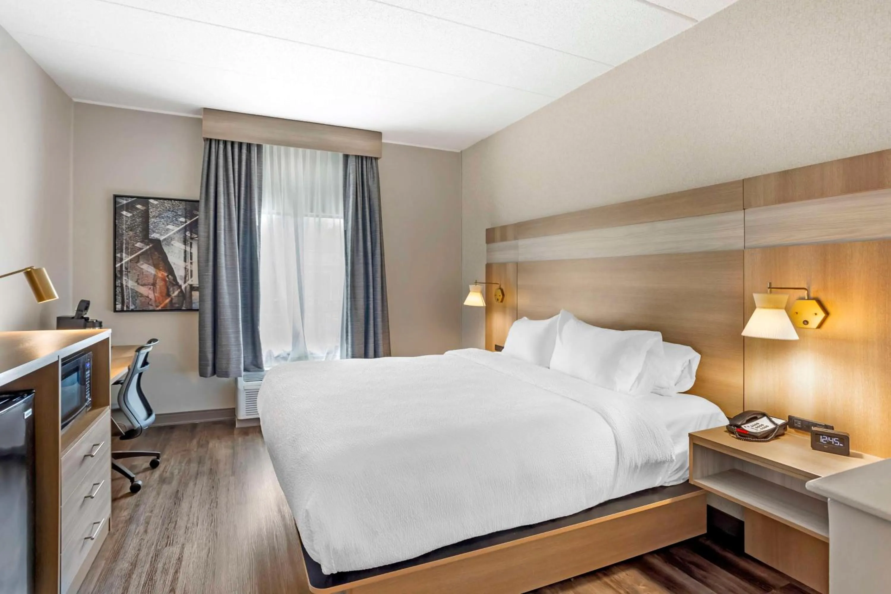 Bedroom, Bed in Best Western Plus Heritage Rail Inn & Suites