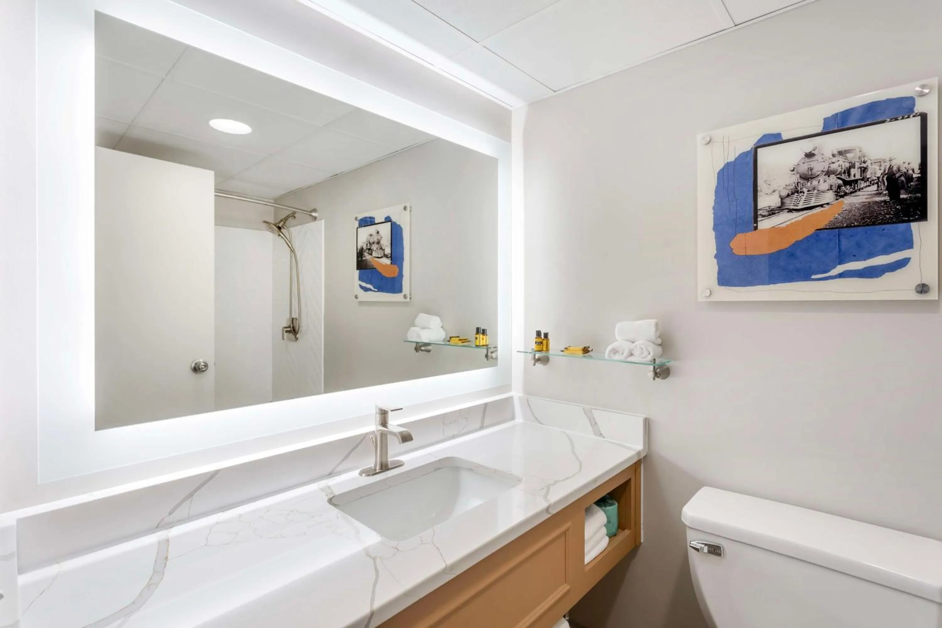 Bathroom in Best Western Plus Heritage Rail Inn & Suites