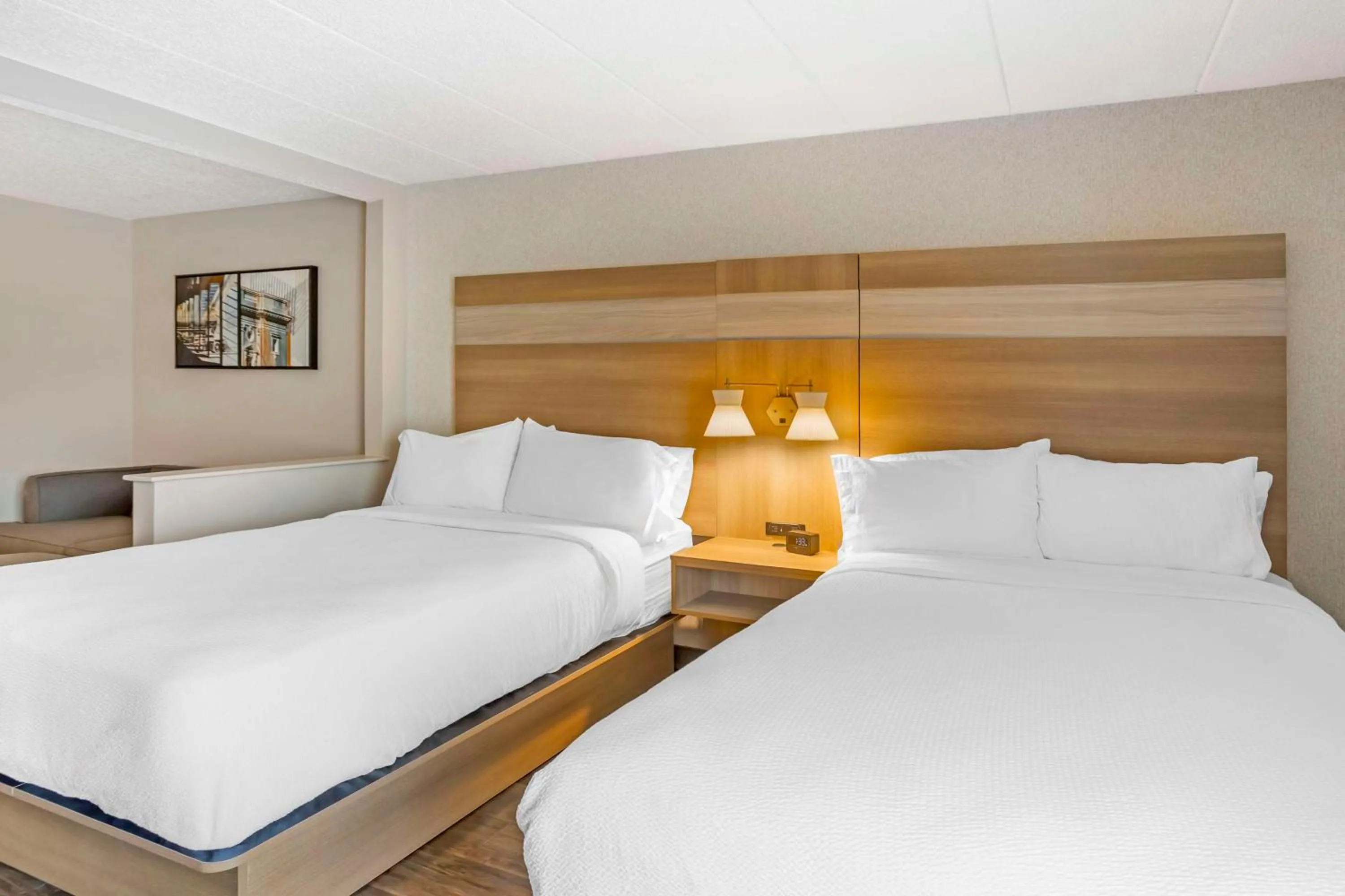 Bedroom, Bed in Best Western Plus Heritage Rail Inn & Suites