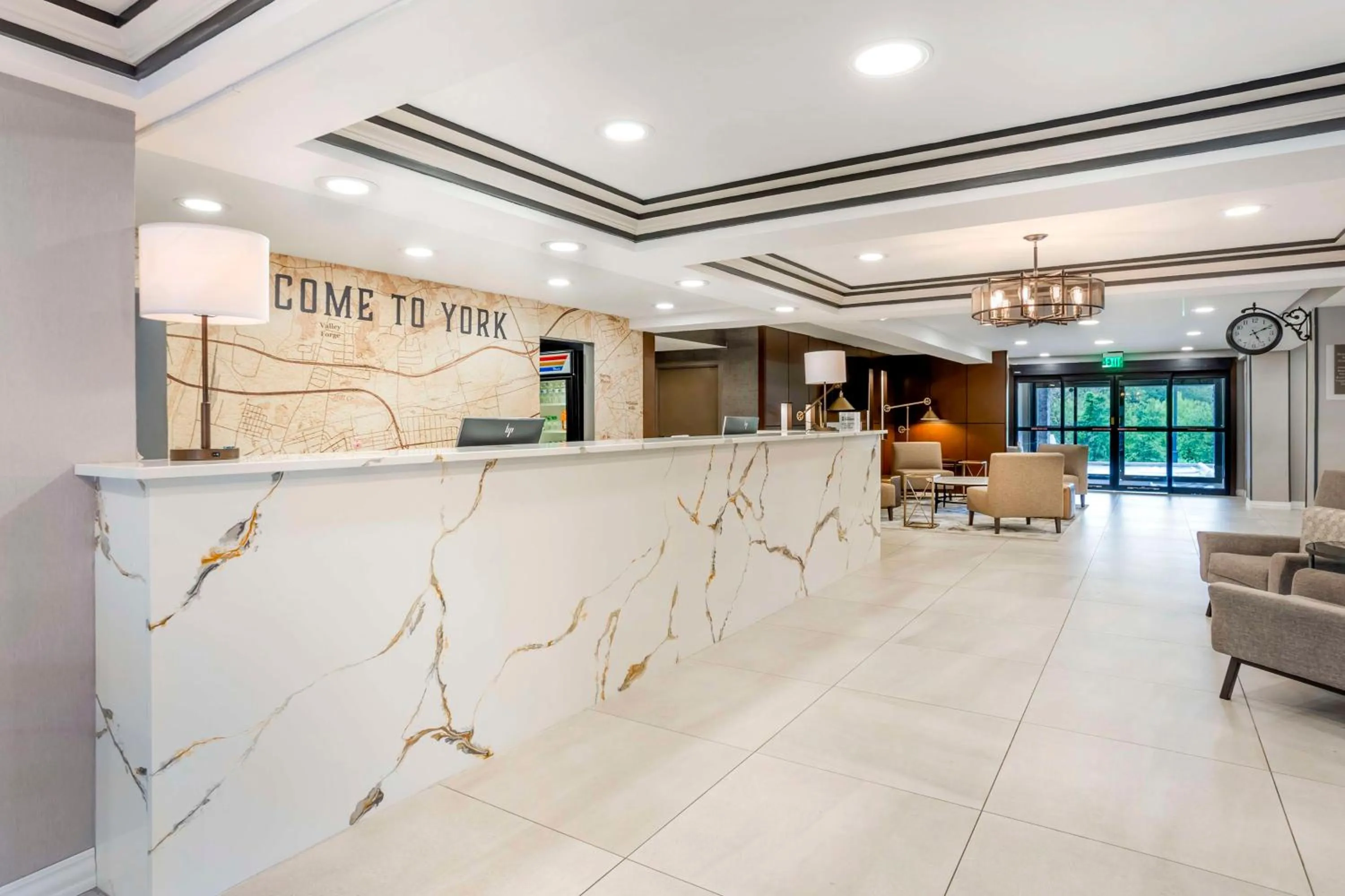 Lobby or reception in Best Western Plus Heritage Rail Inn & Suites