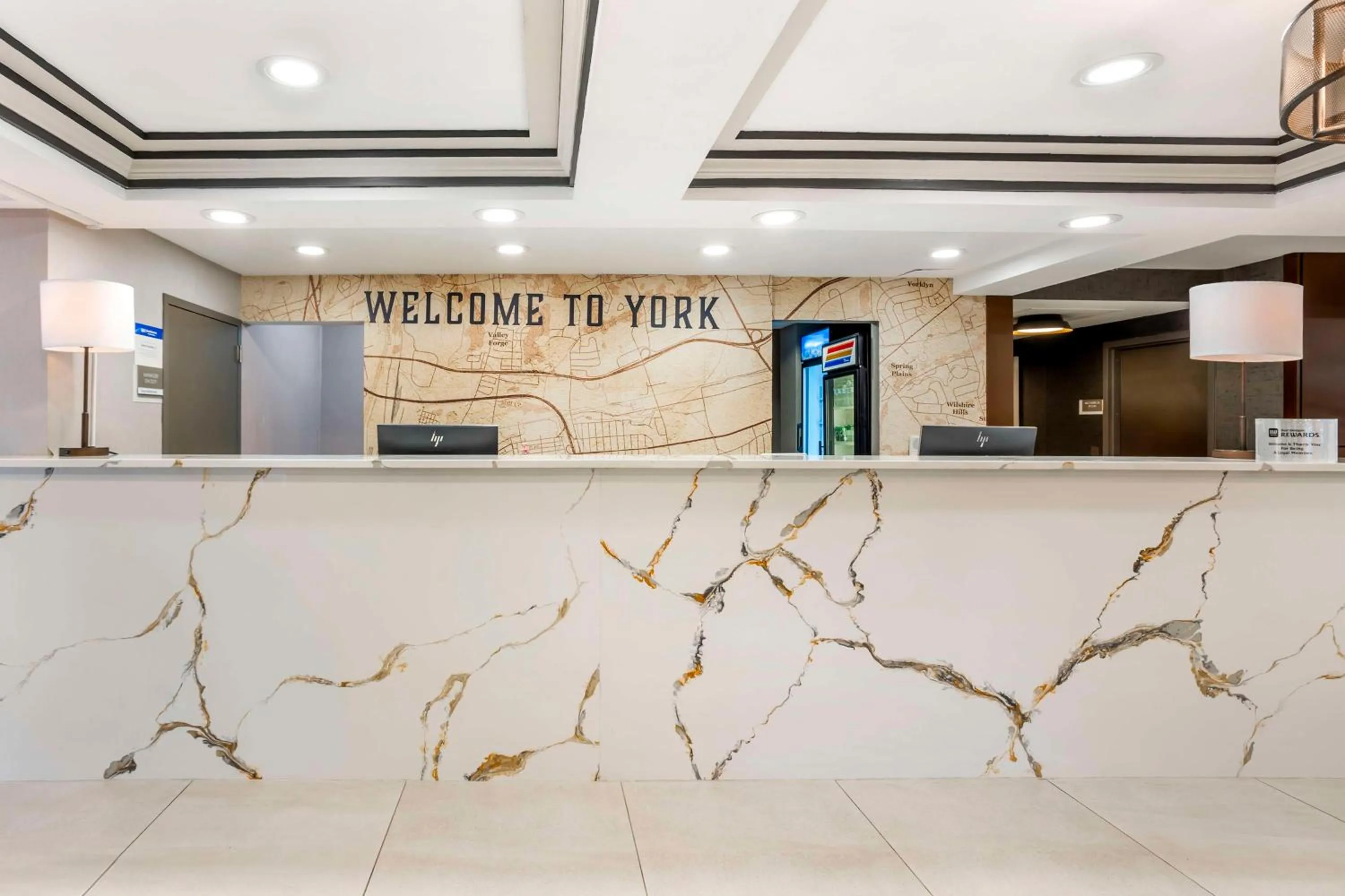 Lobby or reception in Best Western Plus Heritage Rail Inn & Suites