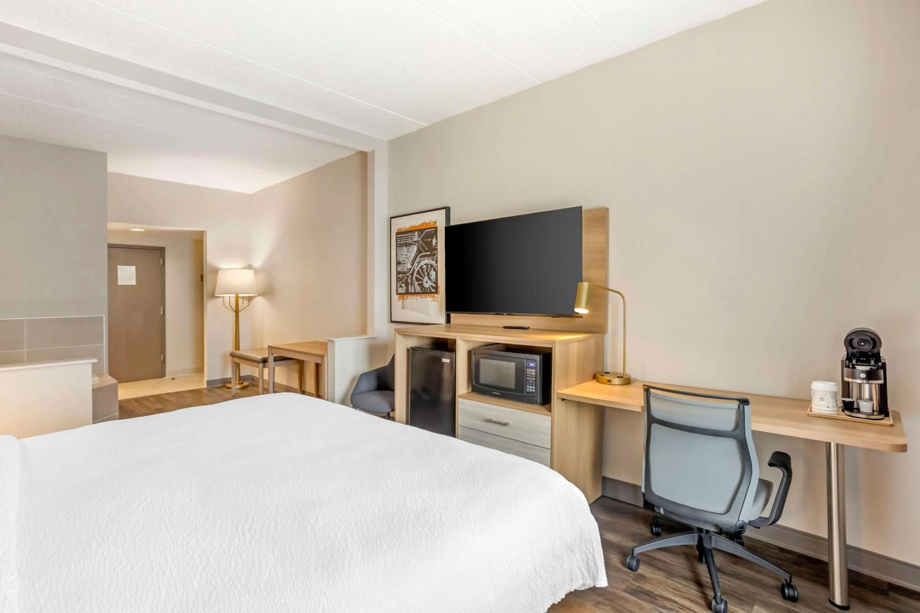 Bedroom, Bed in Best Western Plus Heritage Rail Inn & Suites