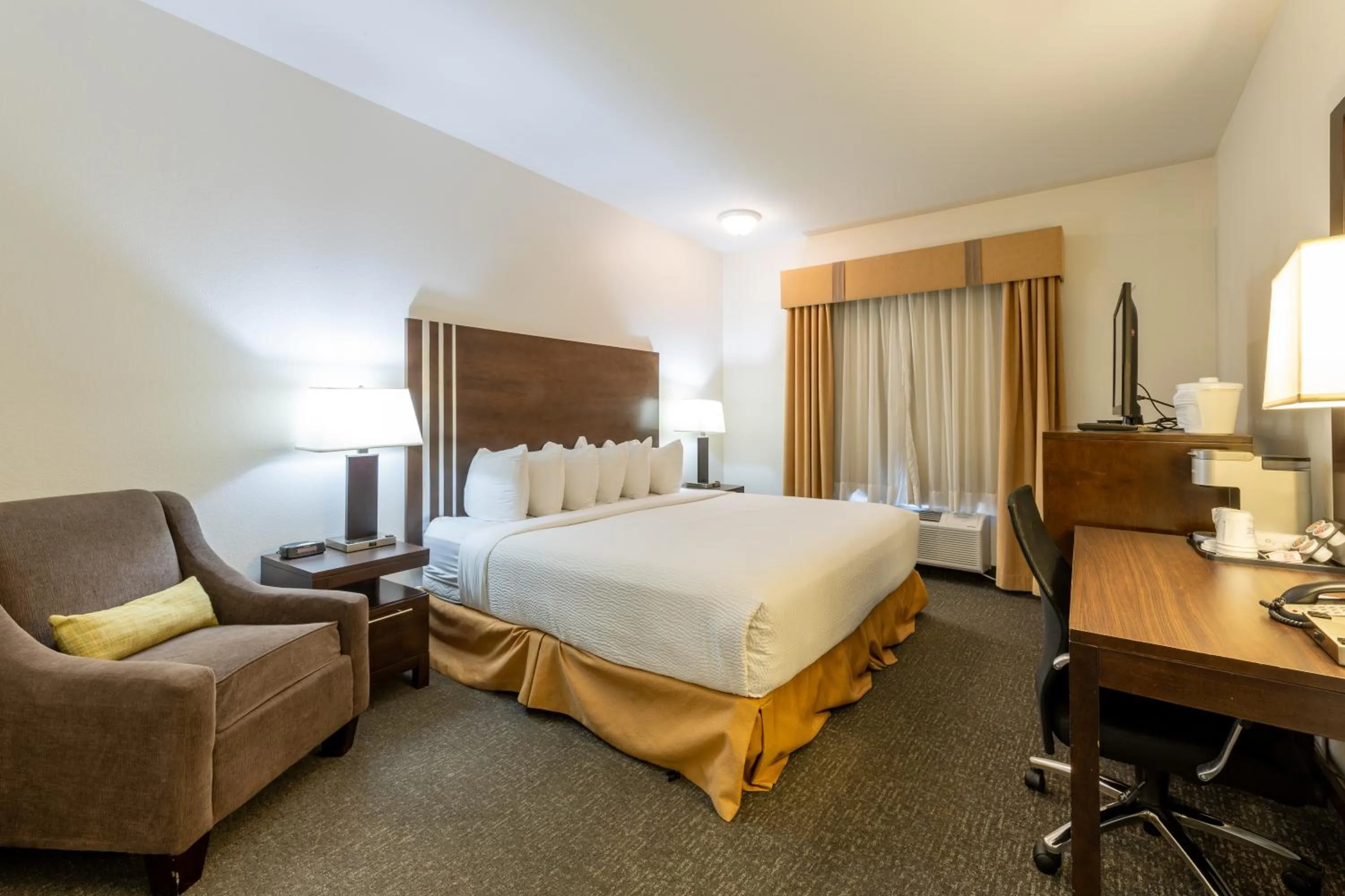 Bed in Ramada Golden