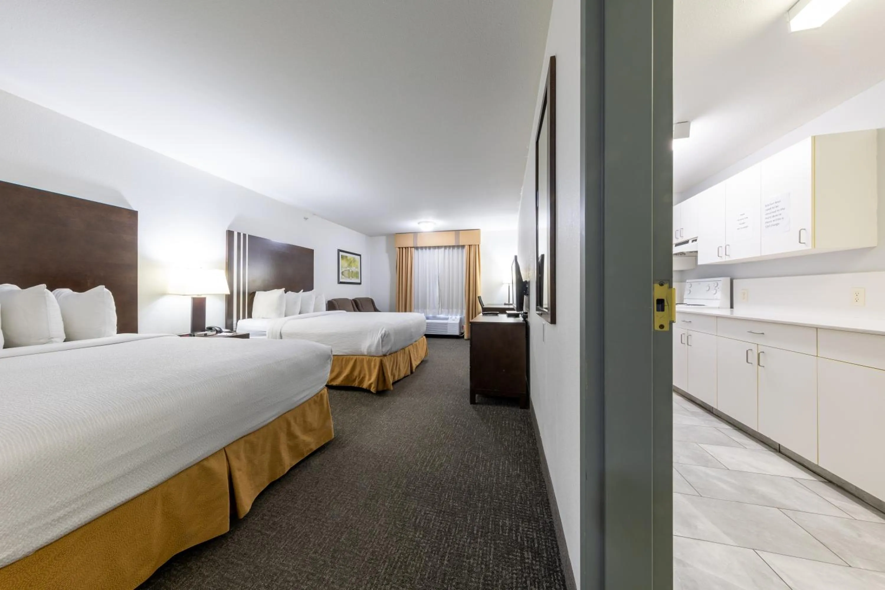 Bedroom, Bed in Ramada Golden