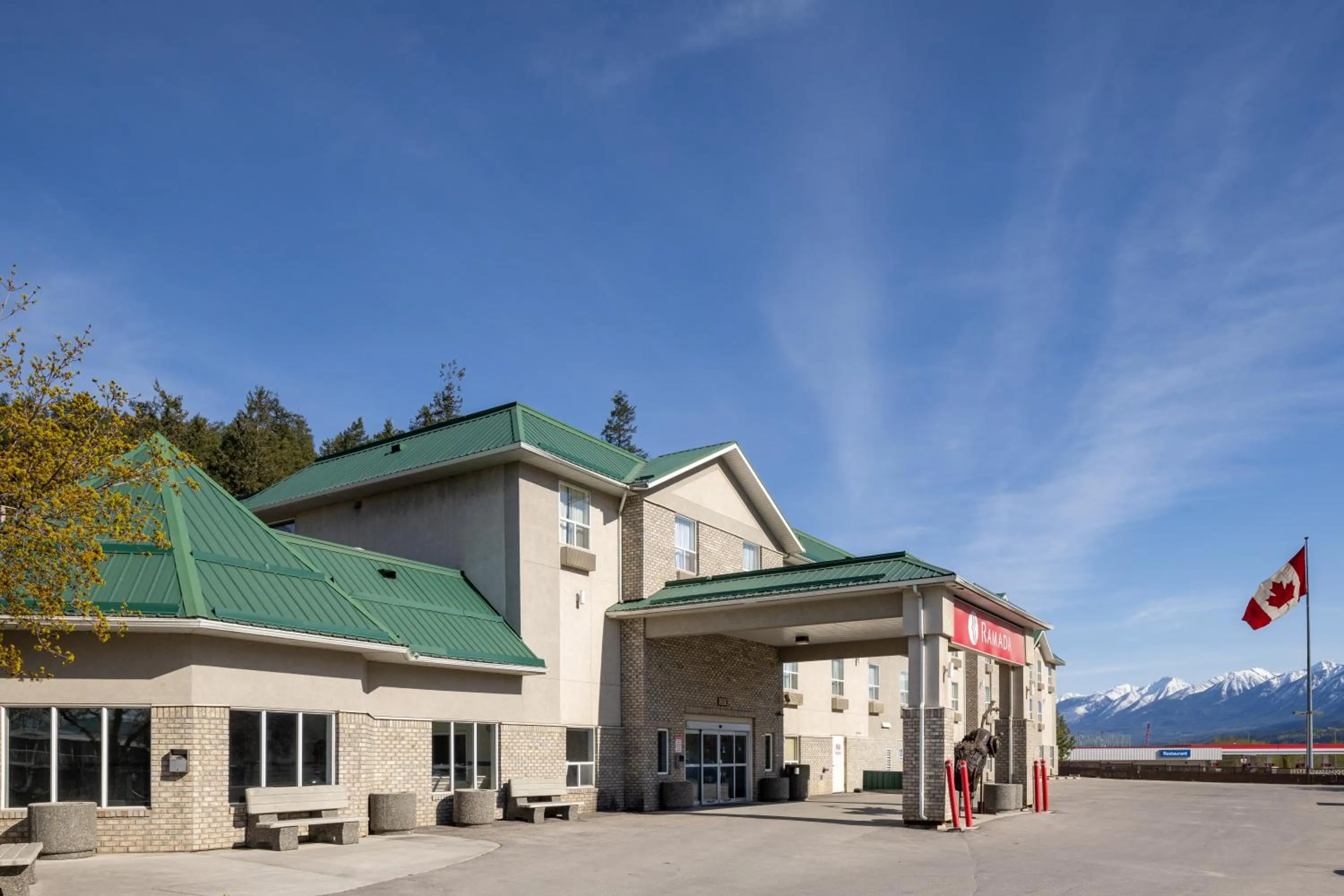 Property building in Ramada Golden