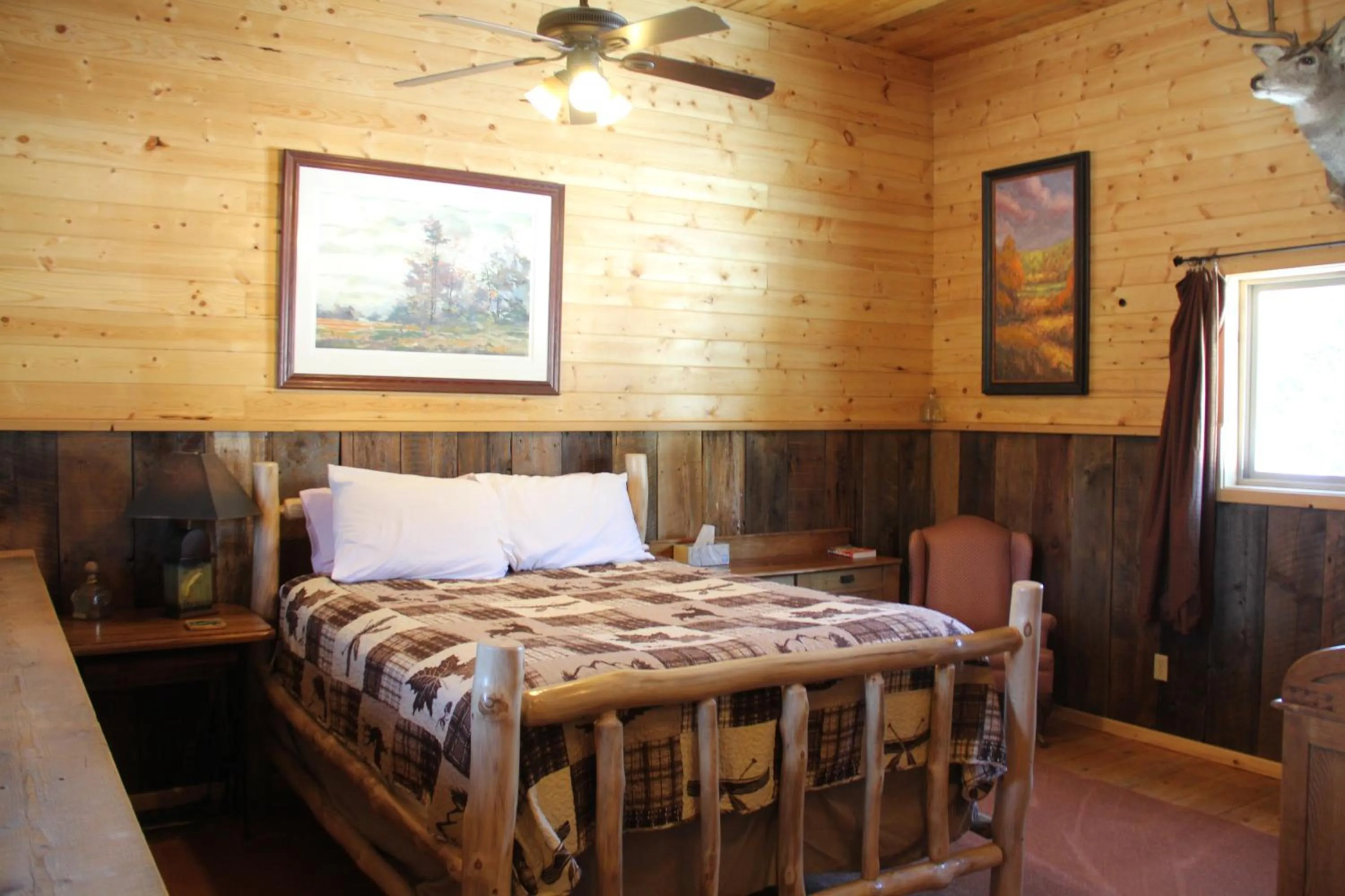 Bedroom in Sugar Loaf Lodge & Cabins