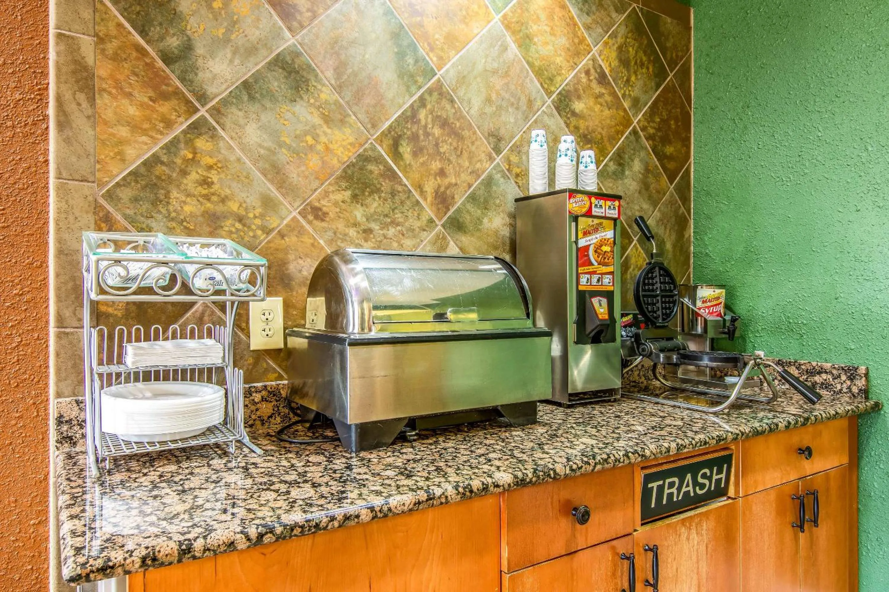 Breakfast in Econo Lodge Topeka at Wanamaker